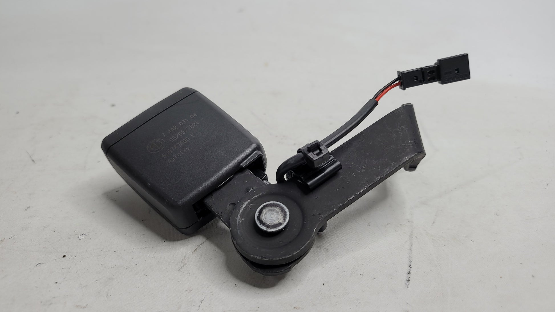 BMW G80 M3 Series tilting lock left tilt lock left 7442031 - MPerformance.parts