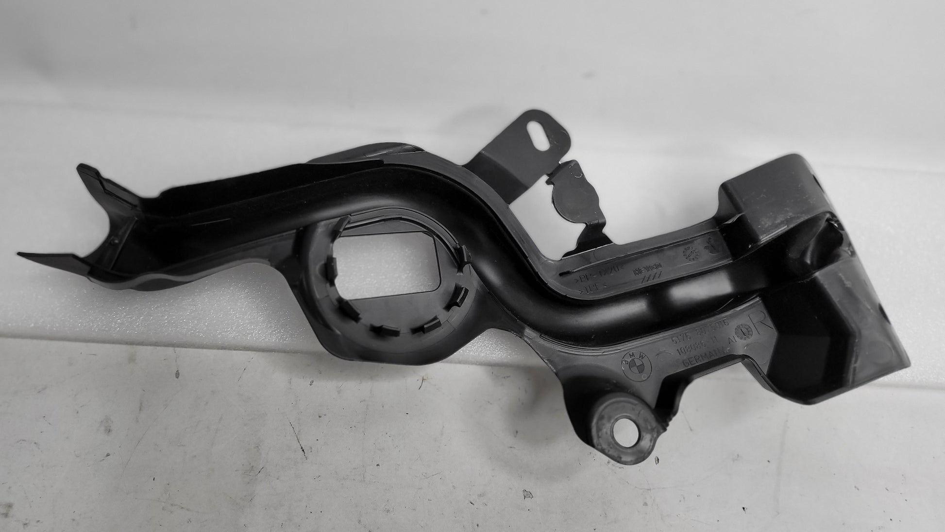 BMW G80 G81 M3 G82 G83 M4 Right Side Engine Compartment Rubber 8075016 - MPerformance.parts