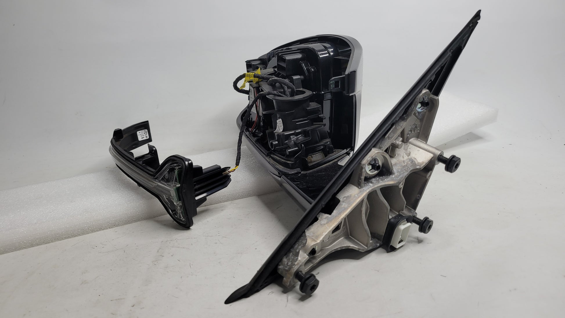 BMW M3 M4 G80 G82 RIGHT PASSENGER SIDE VIEW MIRROR - MPerformance.parts