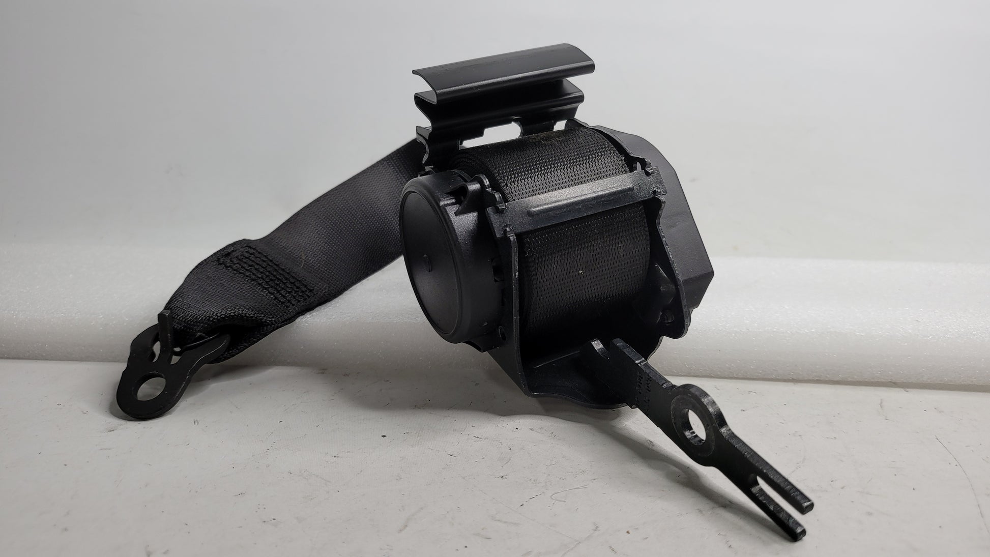 BMW M3 F80 SERIES SEAT BELT REAR RIGHT SIDE 619185300E - MPerformance.parts