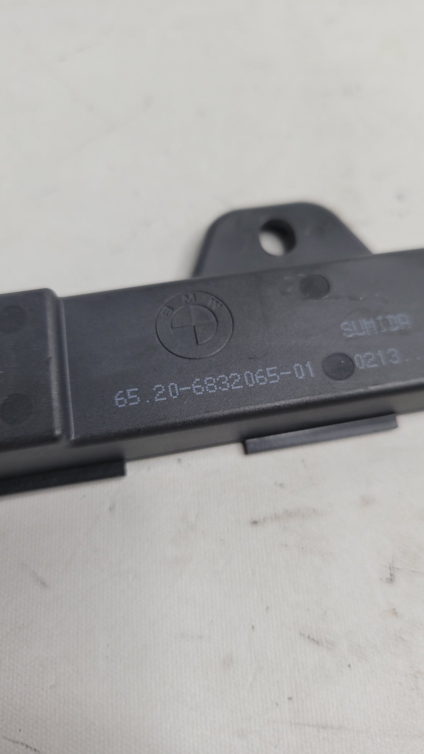BMW G80 M3 comfort access antenna 6832065-01 - MPerformance.parts