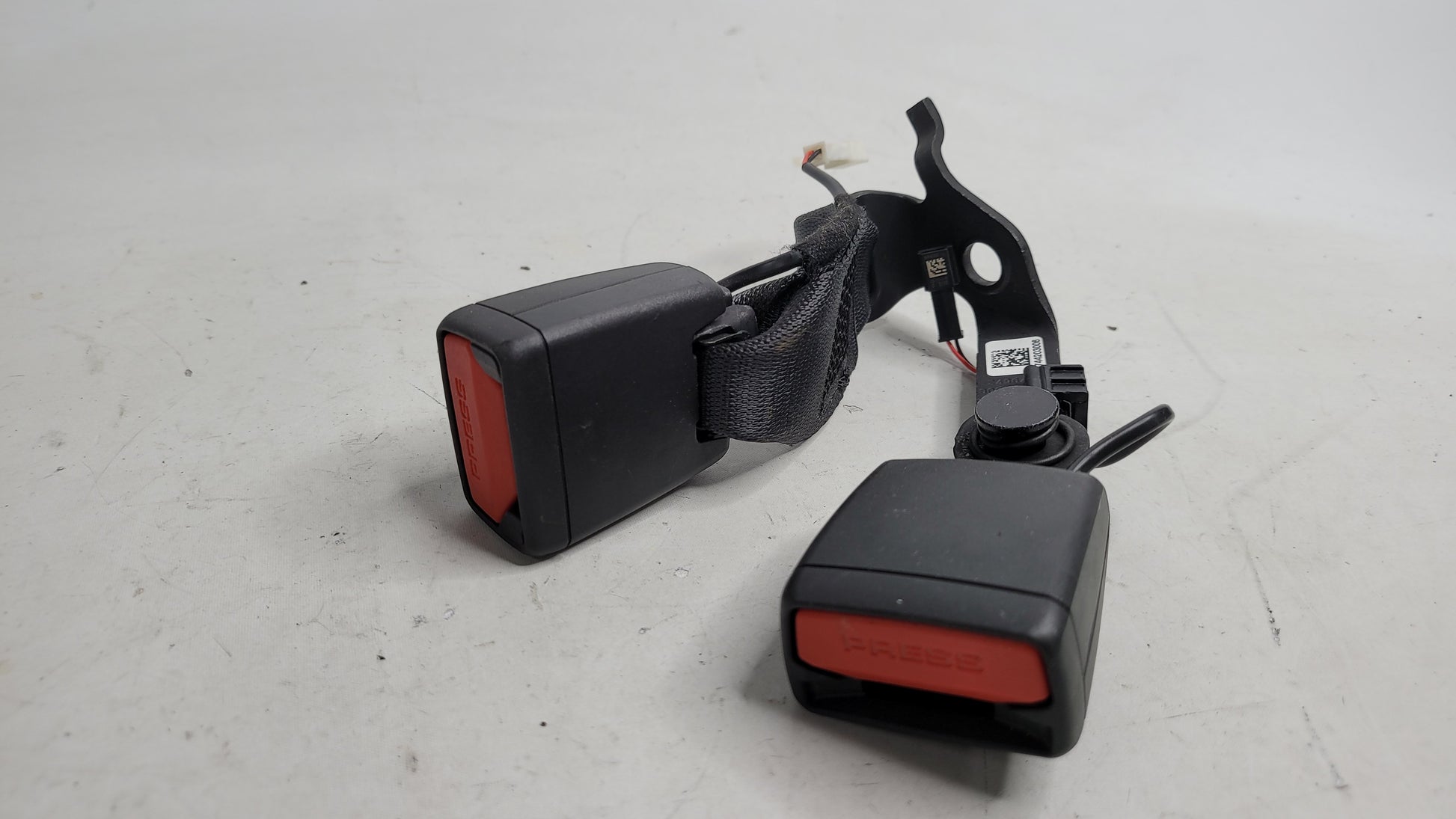 BMW M3 G80 Rear Seat Belt Buckle 7442030 - MPerformance.parts