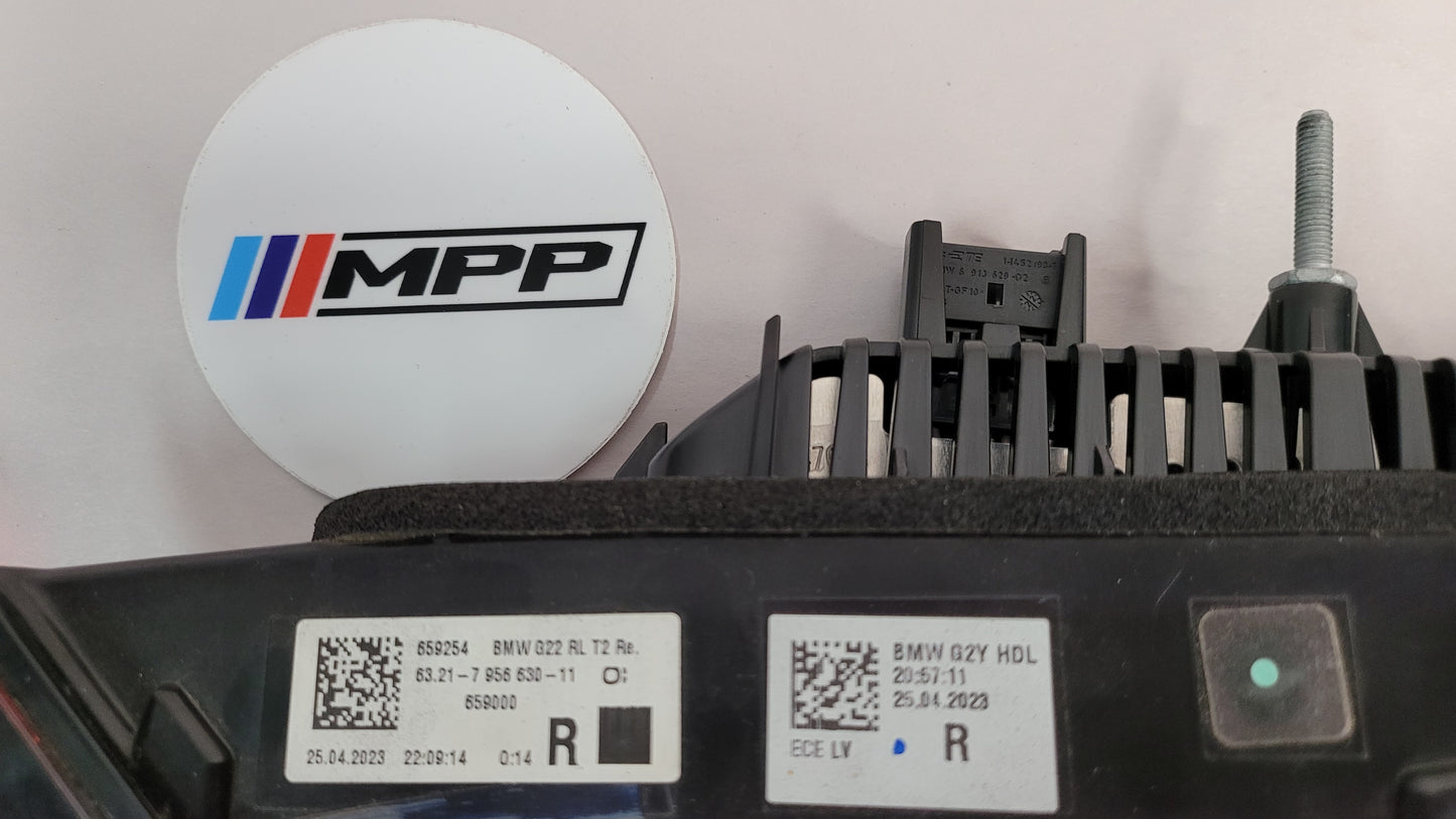 BMW M4 COMPETITION G82 REAR LIGHT ON THE BODY PASSENGER SIDE LEFT 7477603 - MPerformance.parts