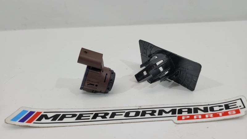 G82 BMW M4 Competition front bumper parking sensors with mounting bracket, part for MPerformance.parts vehicle repair or upgrade.