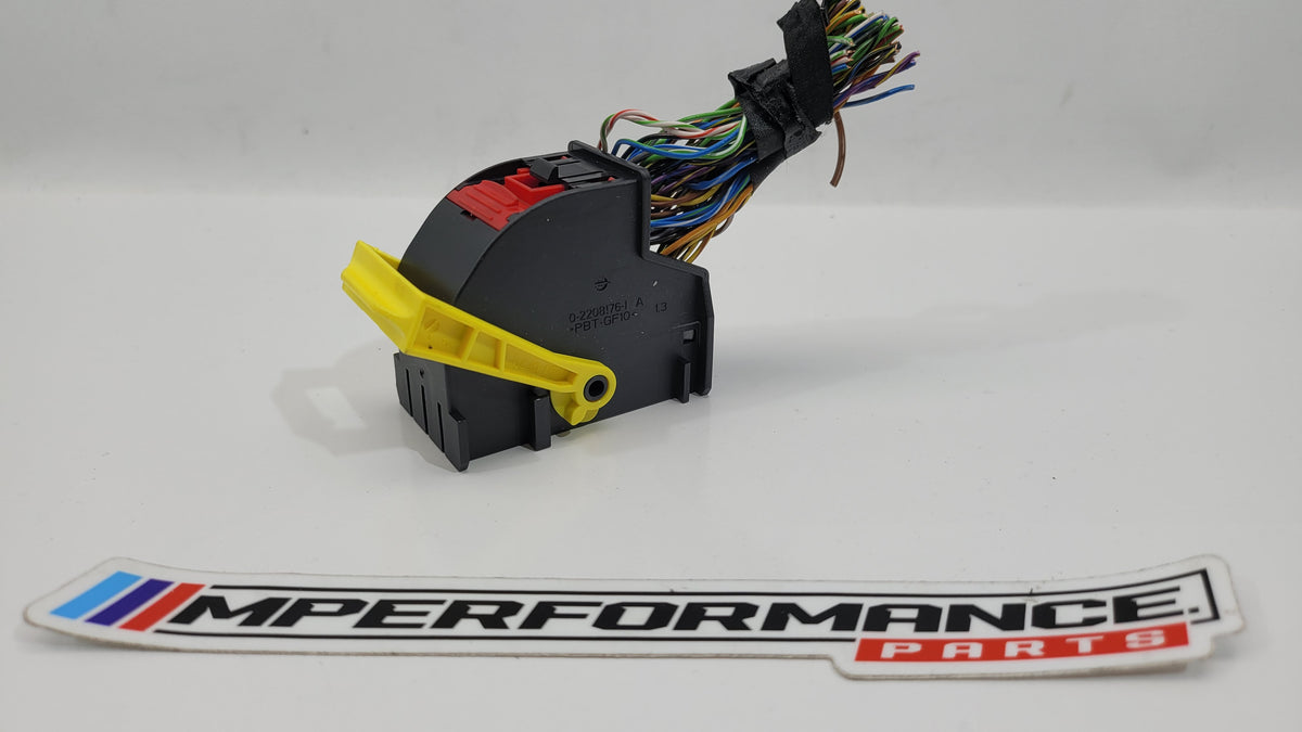 BMW Wiring Connector 9297288