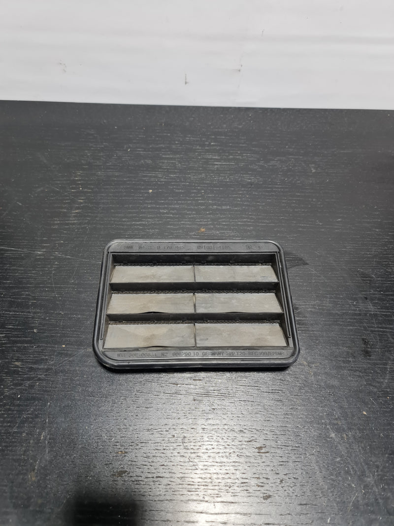 BMW G80 REAR LEFT SIDE QUARTER LOWER PRESSURE AIR VENT 64229176945 - MPerformance.parts