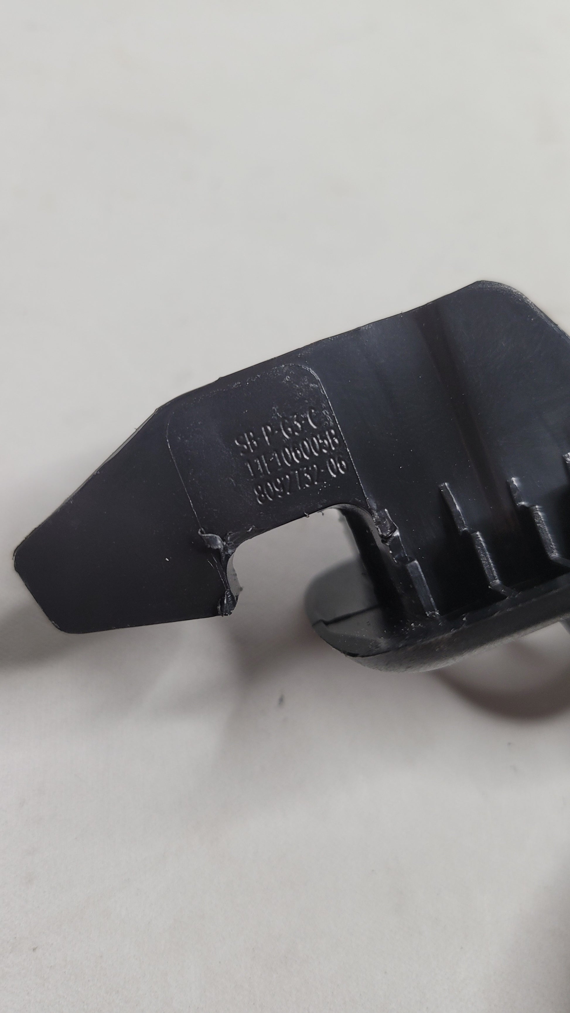 BMW M3 SERIES G80 M SPORT SUN VISOR DRIVER RIGHT IN BLACK 8092732 - MPerformance.parts