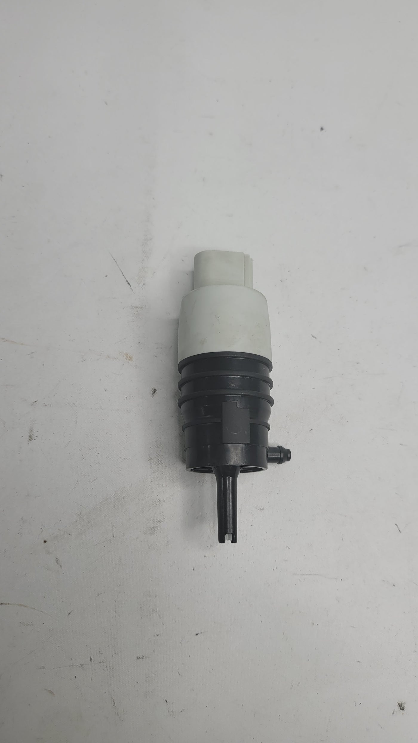 BMW G80 M3 - Windshield Washer PUMP 8736998 - MPerformance.parts