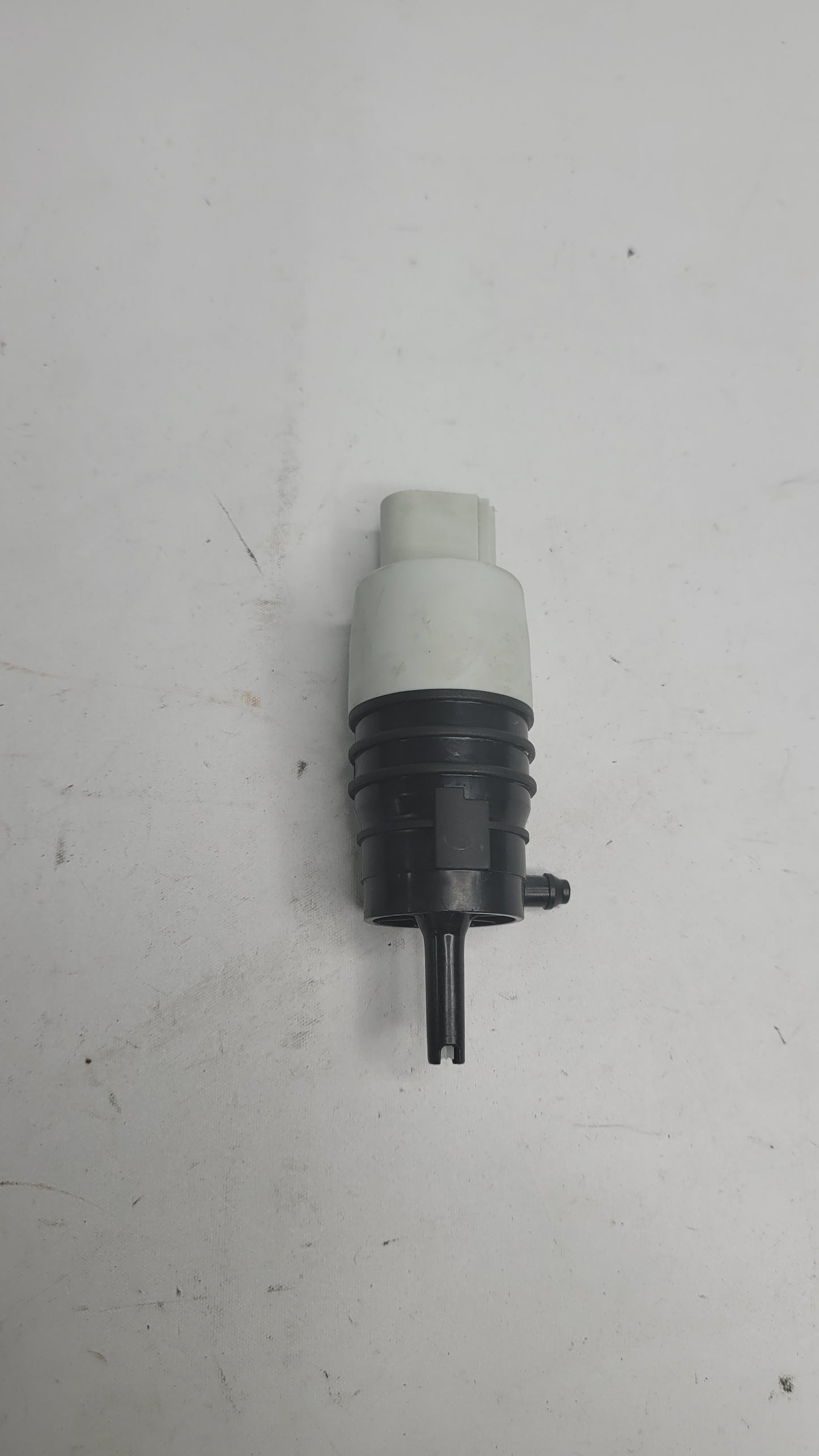 BMW G80 M3 - Windshield Washer PUMP 8736998 - MPerformance.parts
