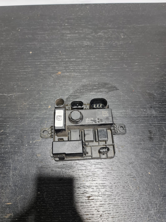 BMW M3 F80 INTEGRATED SUPPLY MODULE 7614585