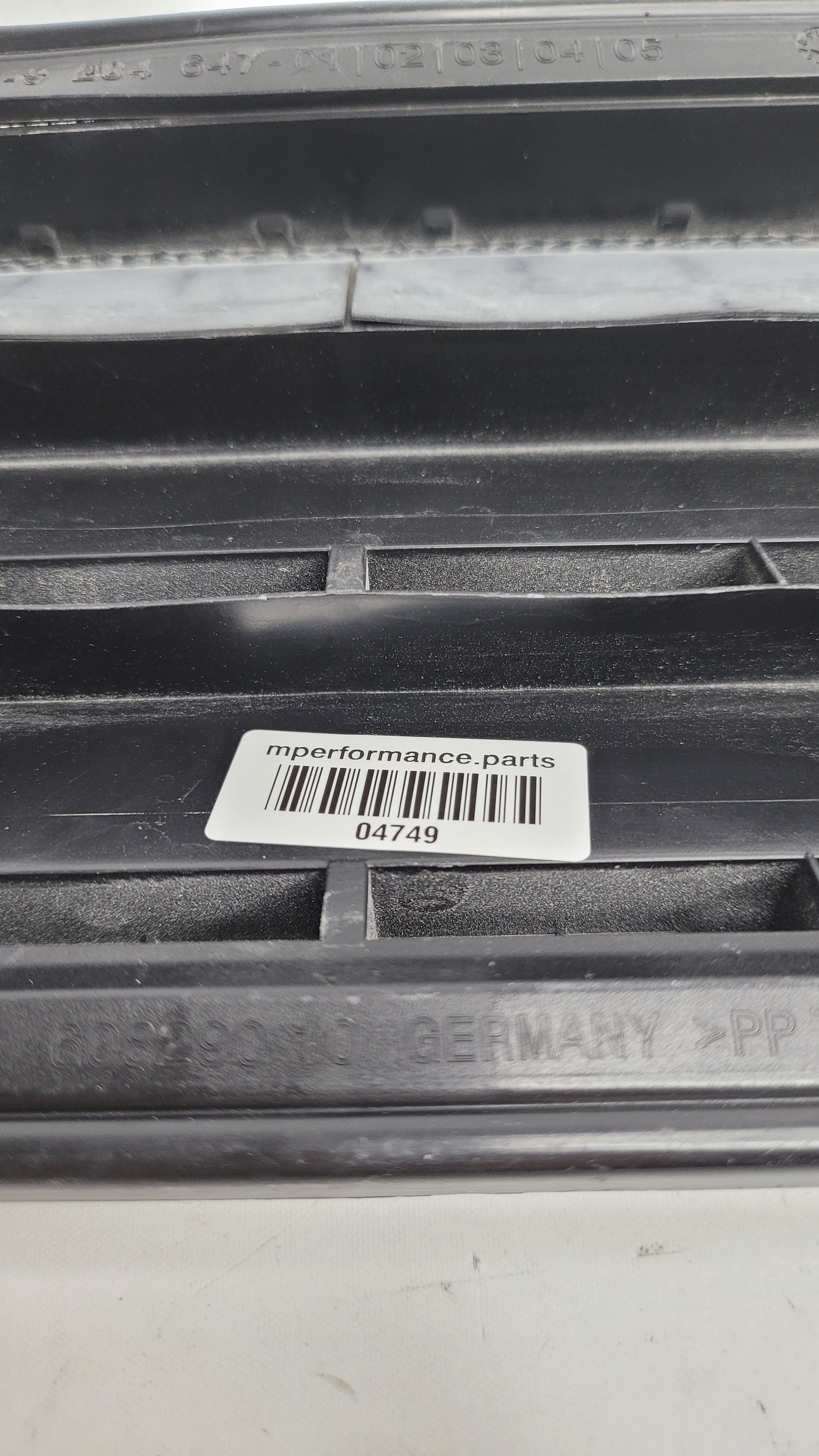 BMW M3 F80 Rear Ventilation Air Vent Deflector - 608290-10 - MPerformance.parts