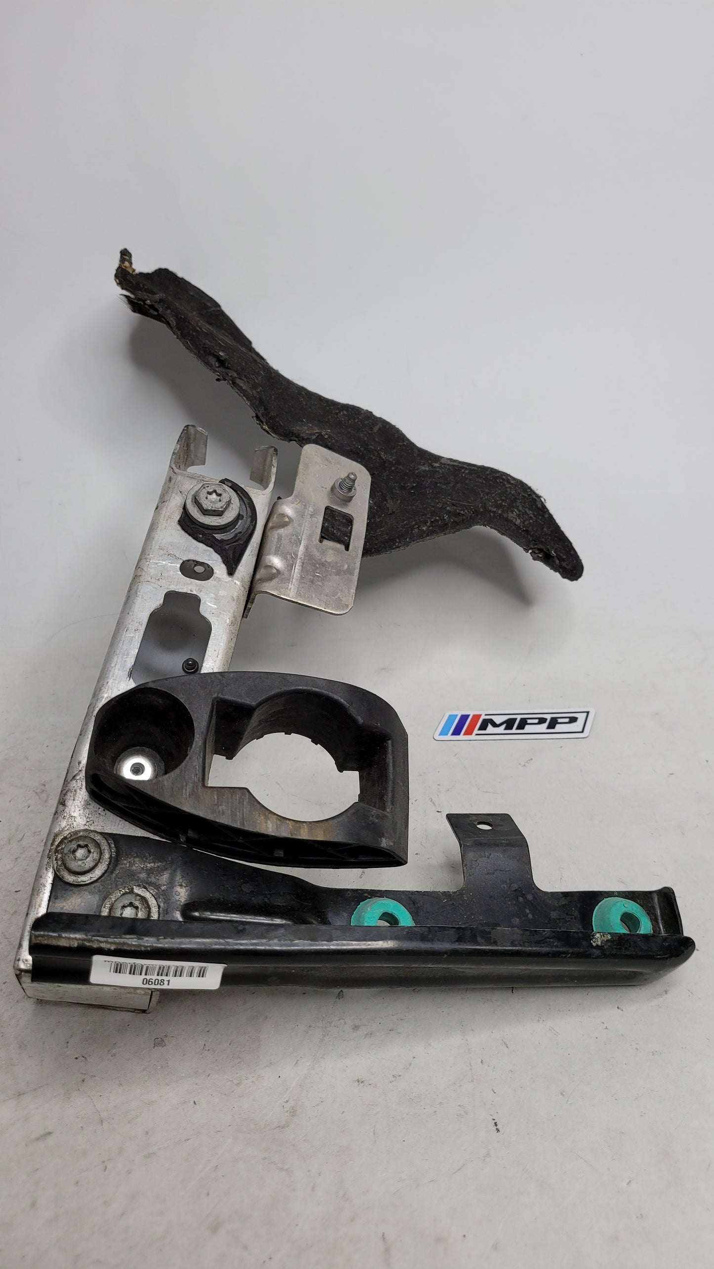 BMW M3 F80 2018 Auxiliary Radiator Bracket Lower LHS 8055741 - MPerformance.parts