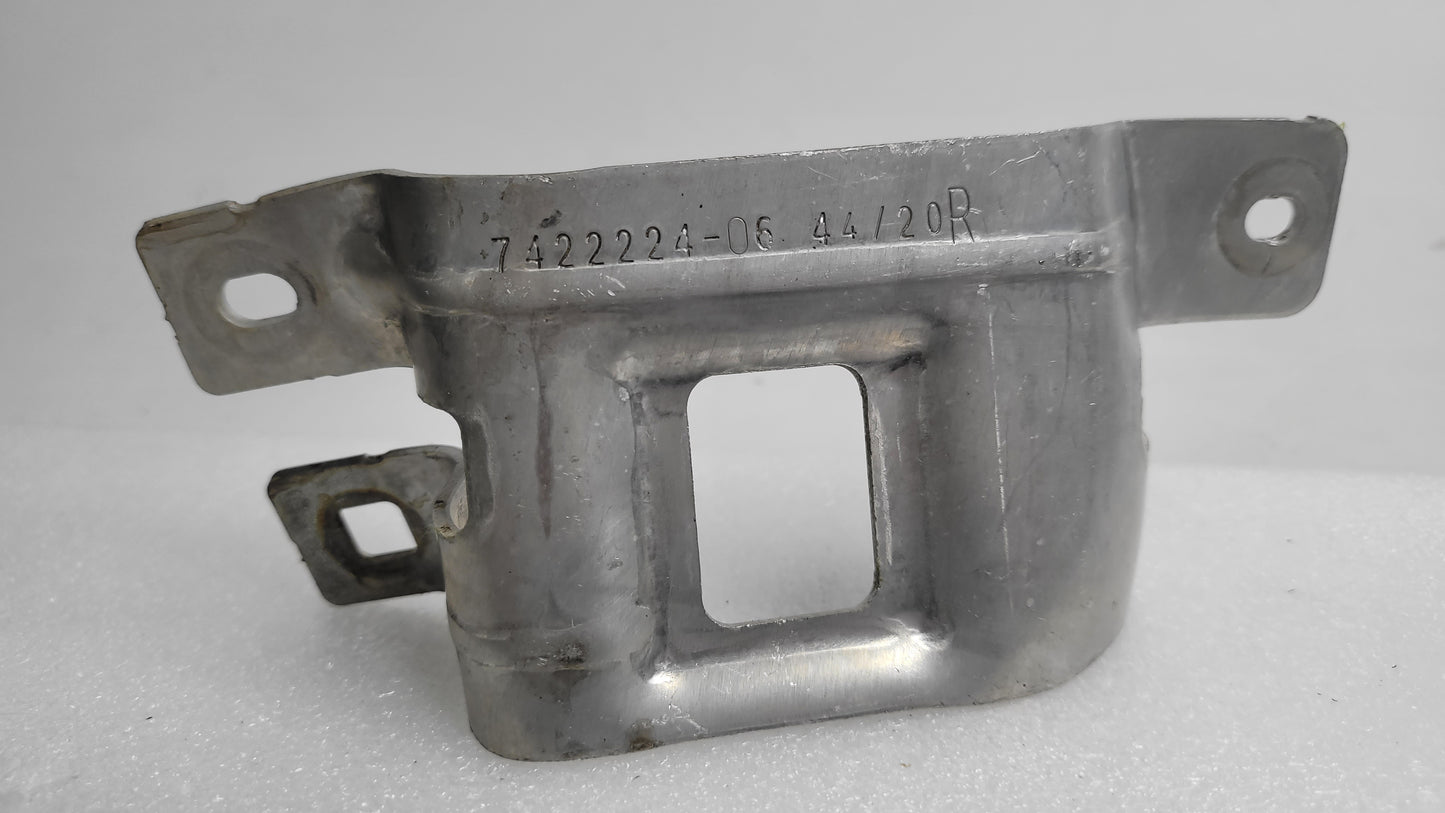 BMW M3 G80 FRONT BUMPER RIGHT MOUNT VERTICAL CONNECTION 7422224 - MPerformance.parts