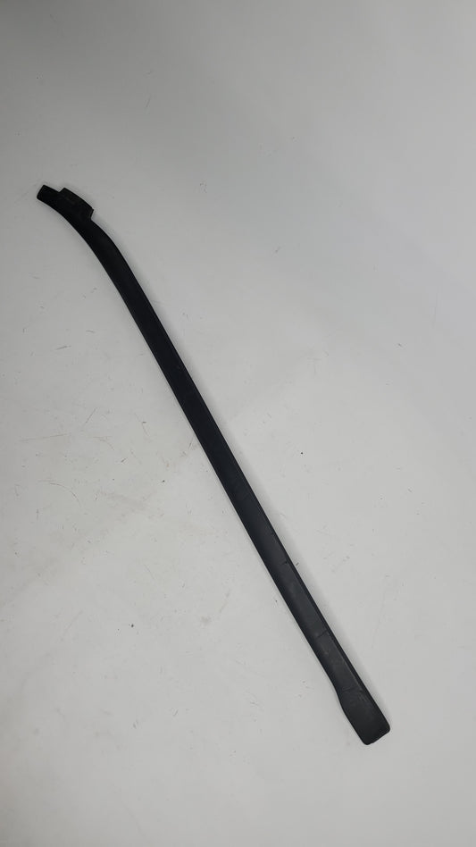 BMW 4 COUPE F32 F82 FRONT WINDSHIELD RIGHT VERTICAL TRIM 51317285928 - MPerformance.parts