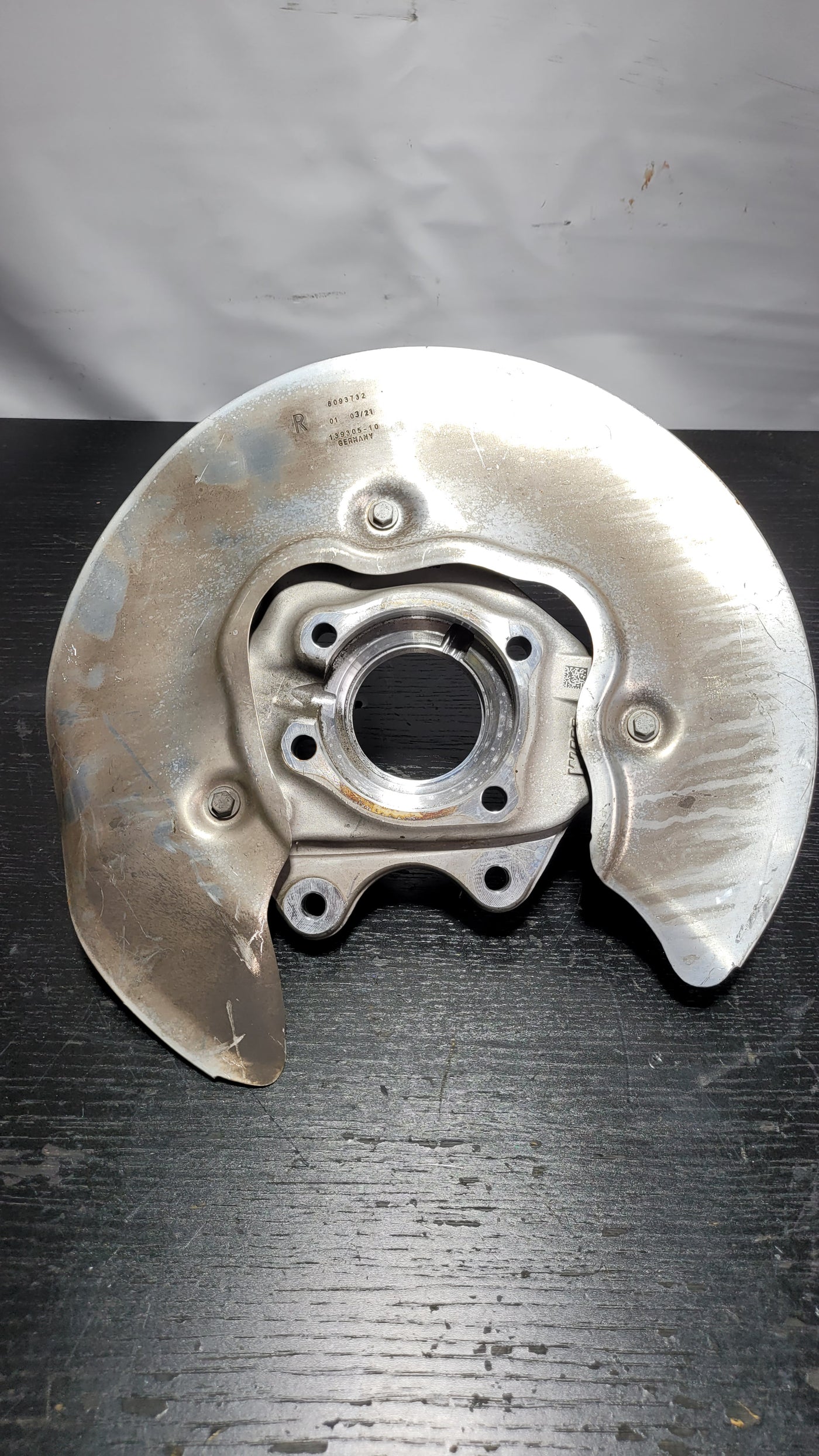 G80 M3 Rear Right Hub - MPerformance.parts