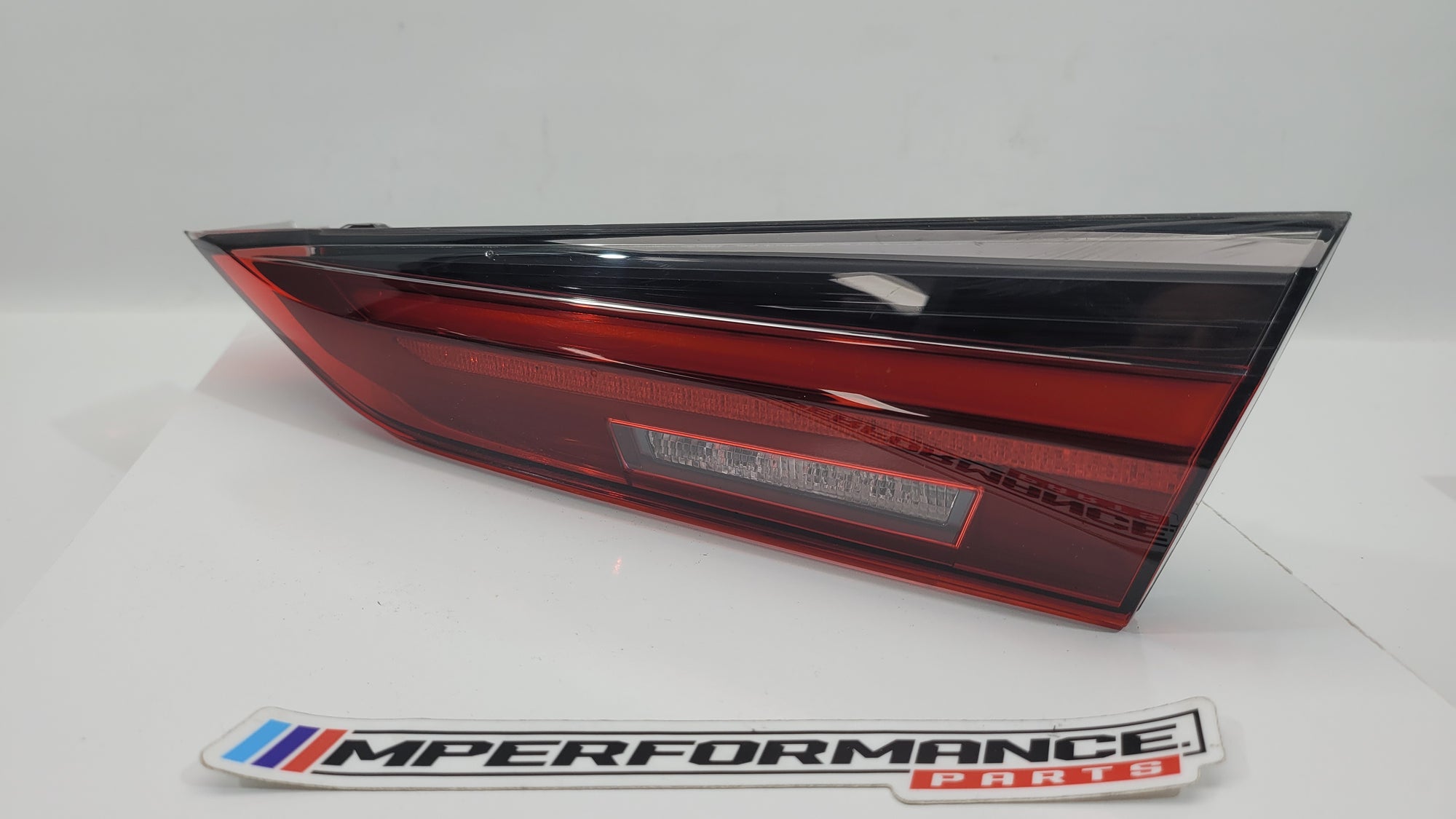 BMW 4 Series Rear Tail Light On Tailgate Right Driver Side 7956630 G82 M4