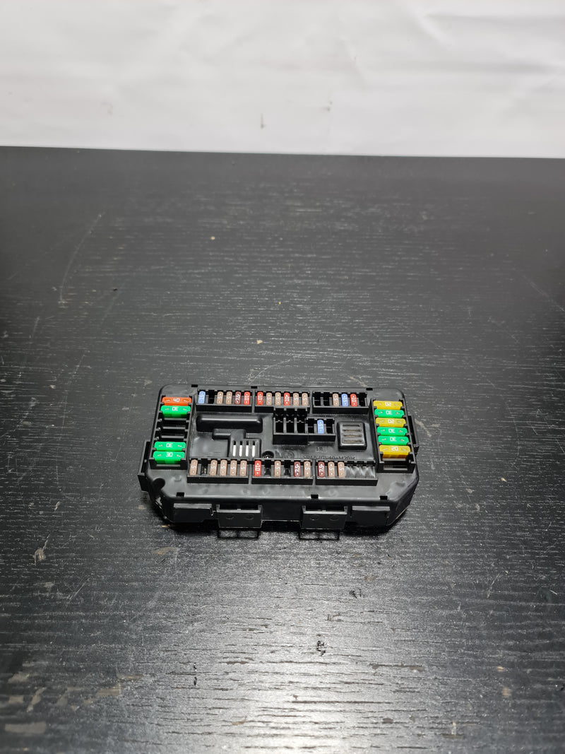 BMW 1 2 3 4 SERIES F20 F21 F22 F30 F31 F32 F36 FRONT FUSE BOX 9389068 01 - MPerformance.parts