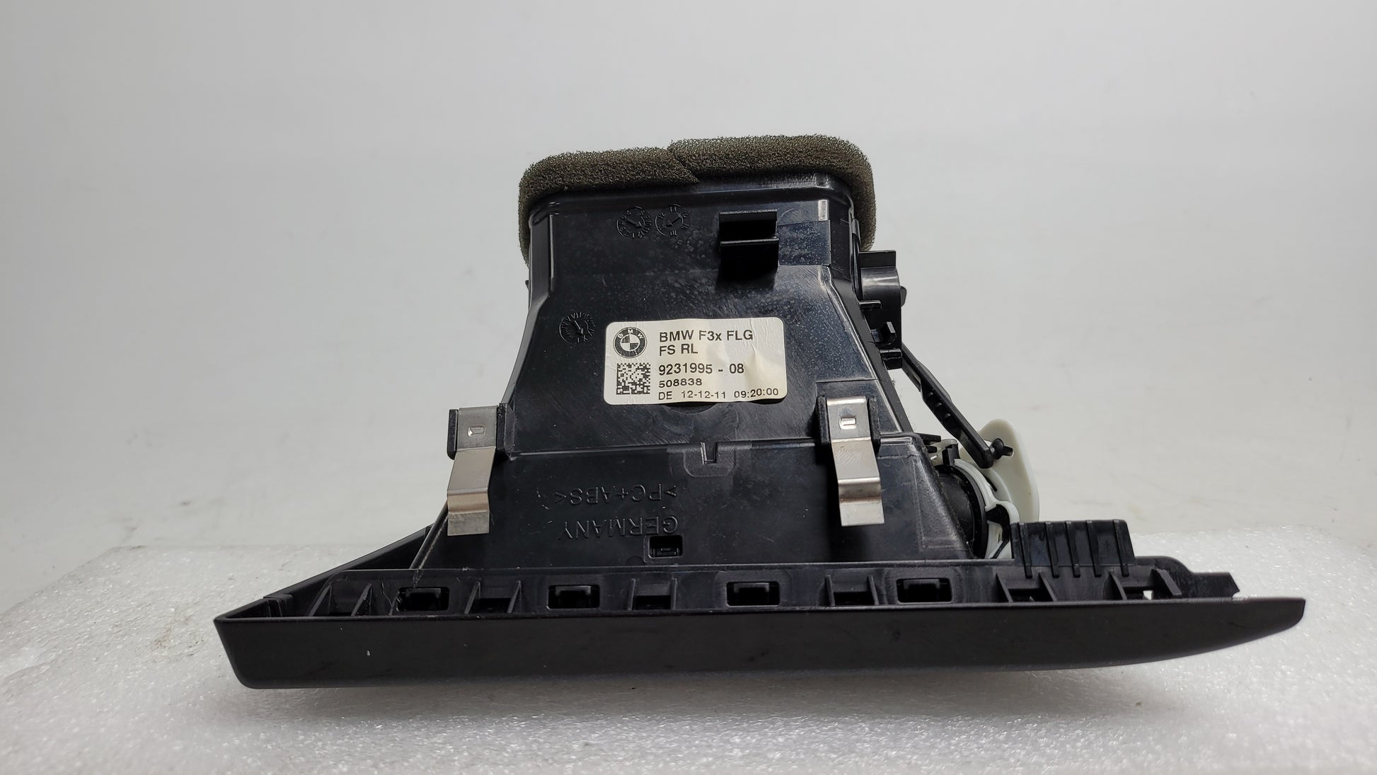 BMW F30 316 320 328 330 FRONT DASH AC VENT RH DRIVER RIGHT HAND 9231995 - MPerformance.parts