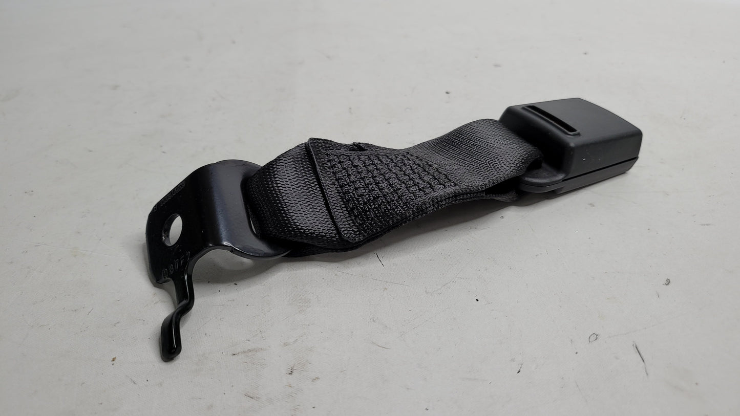 BMW M3 G80 - REAR Centre SEAT BELT Buckle / Receiver 7496283 - MPerformance.parts