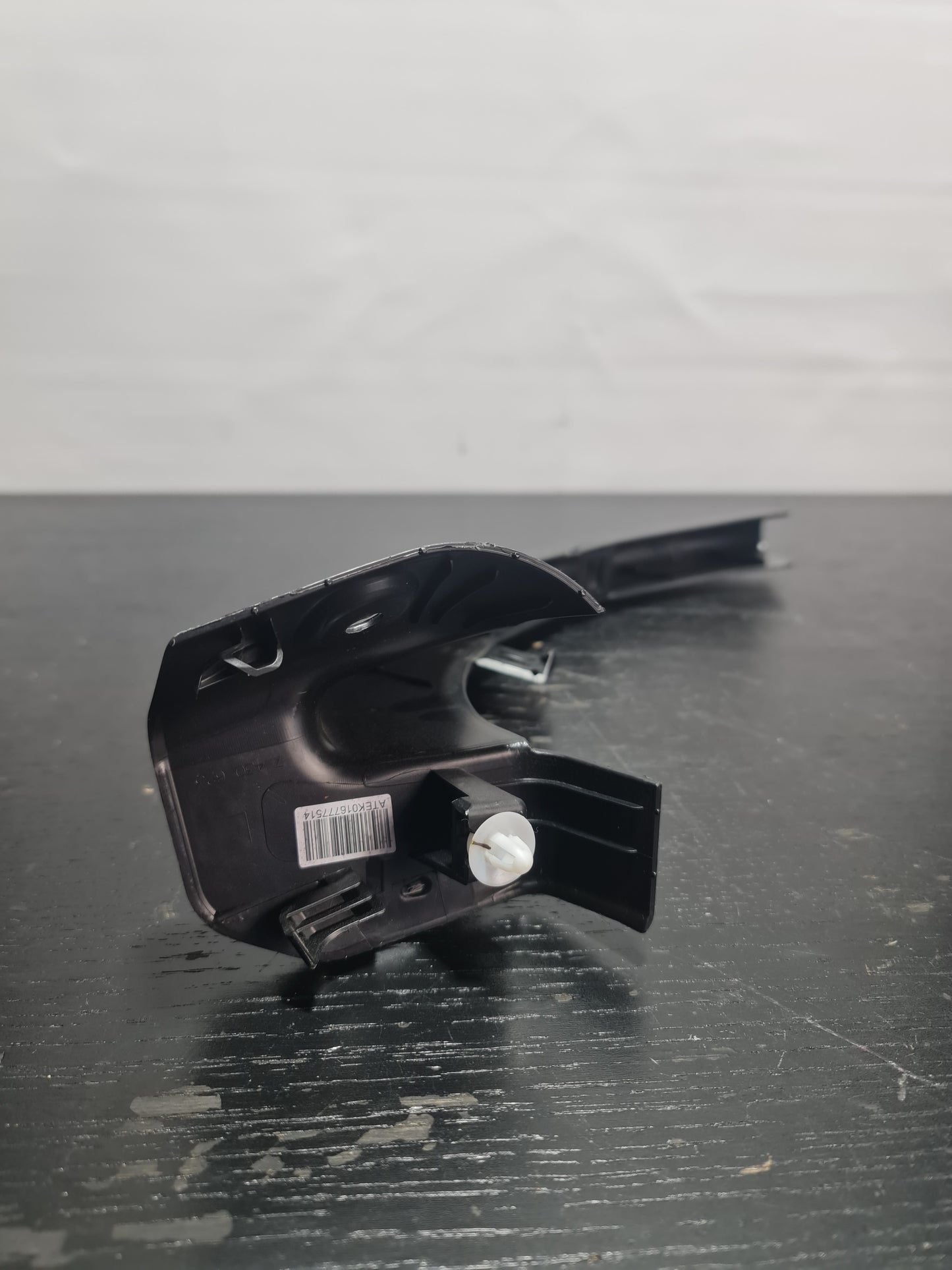 BMW G80 M3 Fairing Hinge Tailgate Left 7430623 - MPerformance.parts