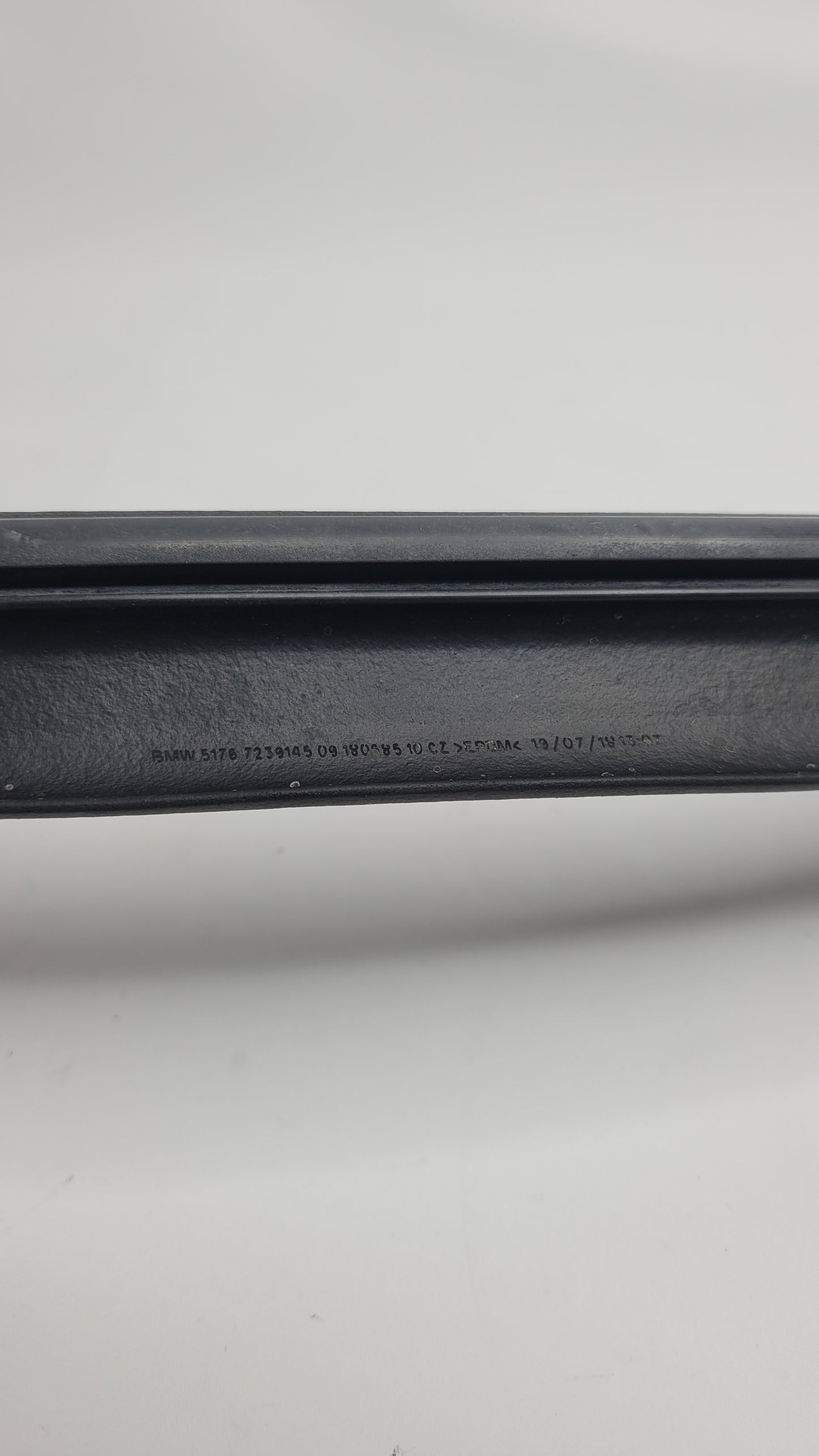 BMW F20 F21 F22 F87 F23 & LCI ENGINE HOOD SEALING FRONT 51767239145 - MPerformance.parts