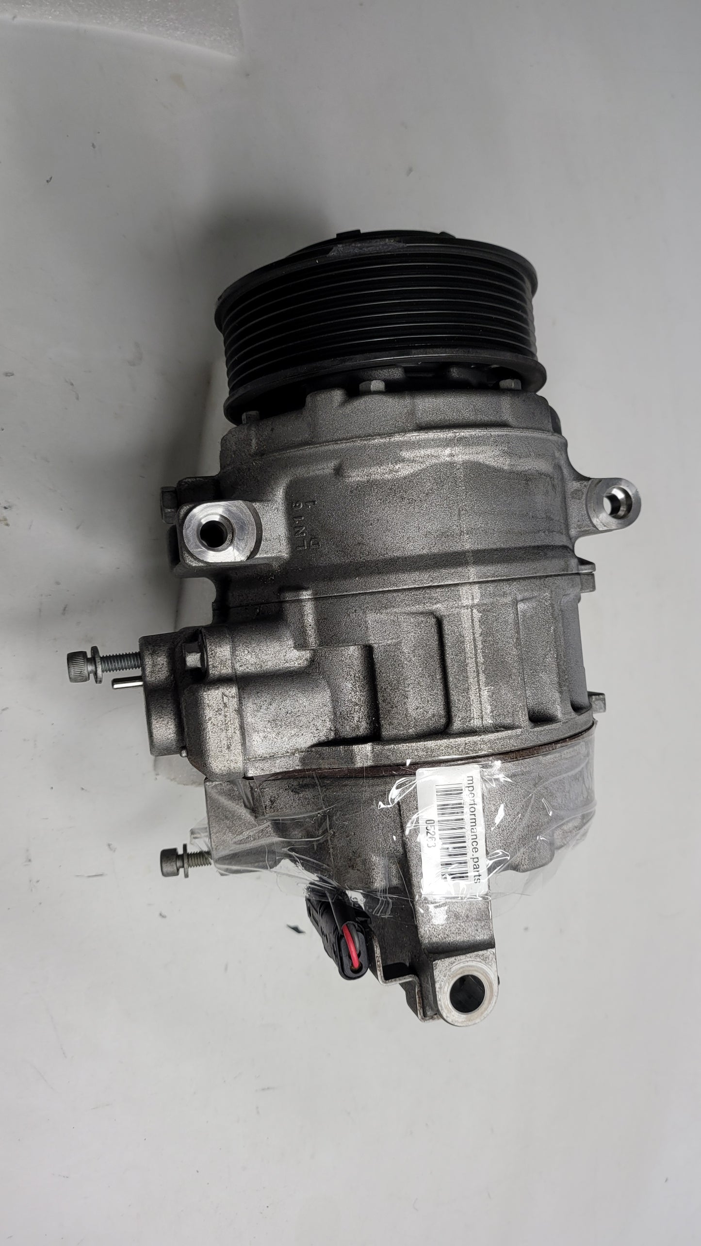 BMW M3 F80 Air Con Compressor 9332782 - MPerformance.parts
