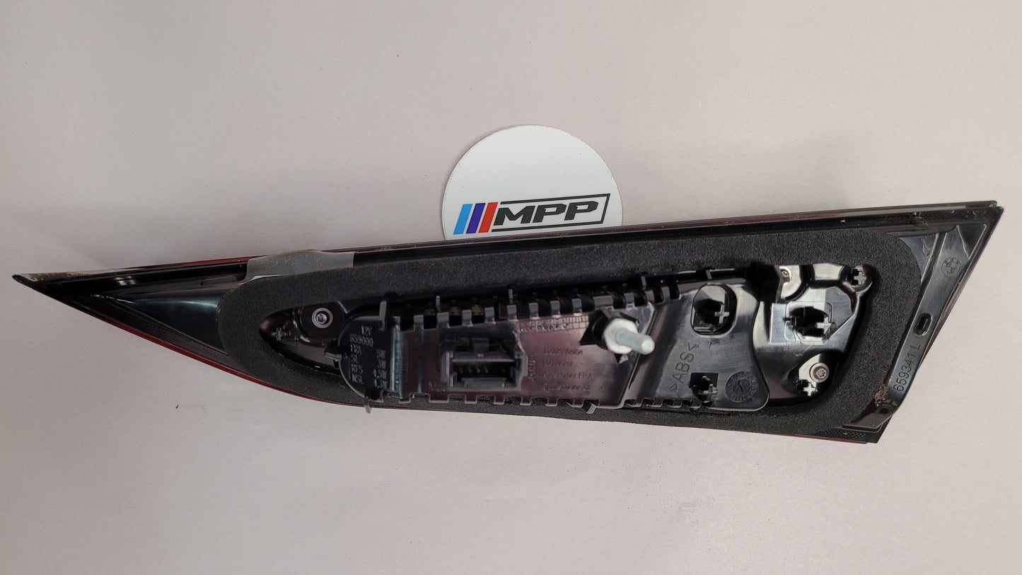 BMW M4 COMPETITION G82 REAR LIGHT ON THE BODY PASSENGER SIDE LEFT 7477603 - MPerformance.parts