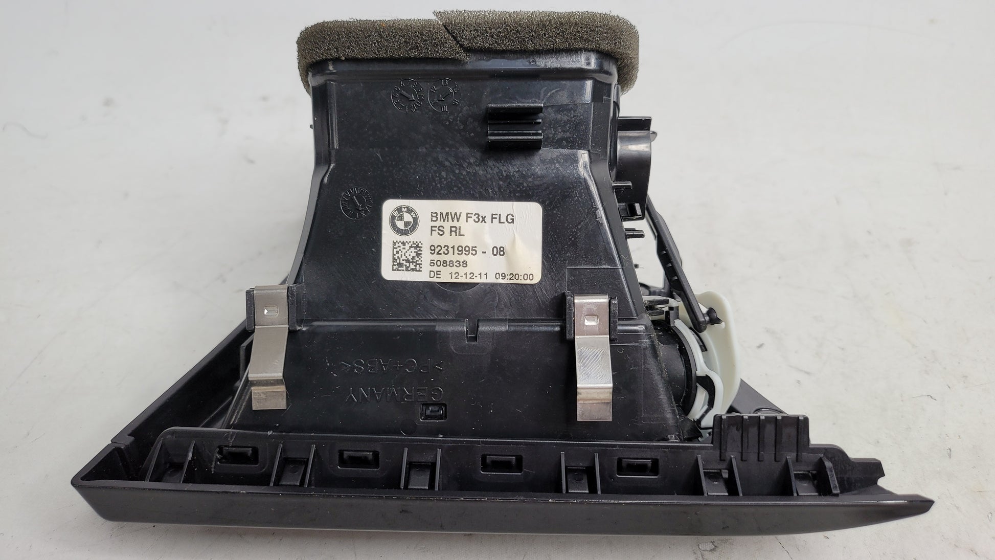 BMW F30 316 320 328 330 FRONT DASH AC VENT RH DRIVER RIGHT HAND 9231995 - MPerformance.parts