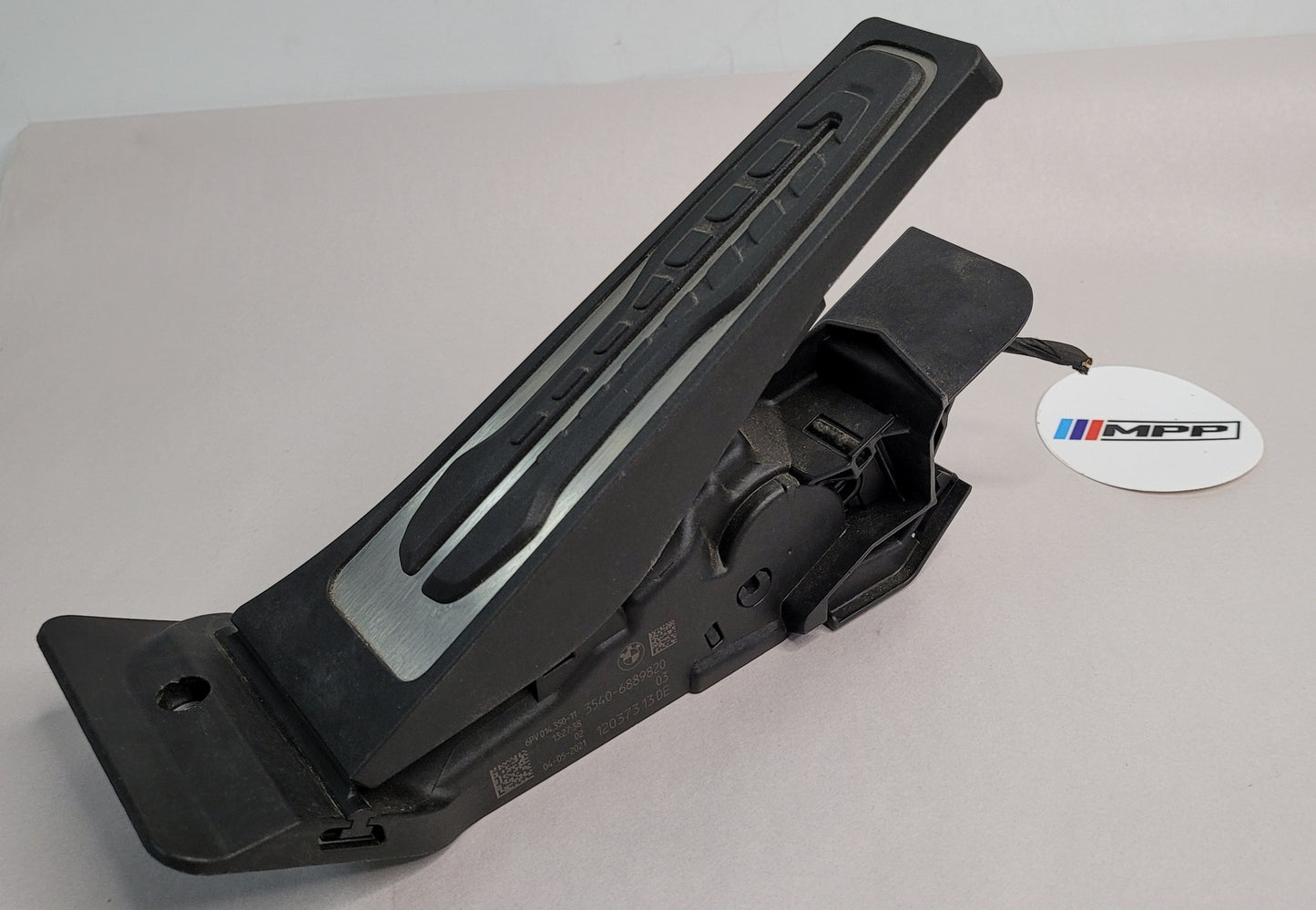 BMW G05 G07 G22 G80 G82 M3 F42 XM ACCELERATOR PEDAL THROTTLE MODULE AUTO 6889820 - MPerformance.parts