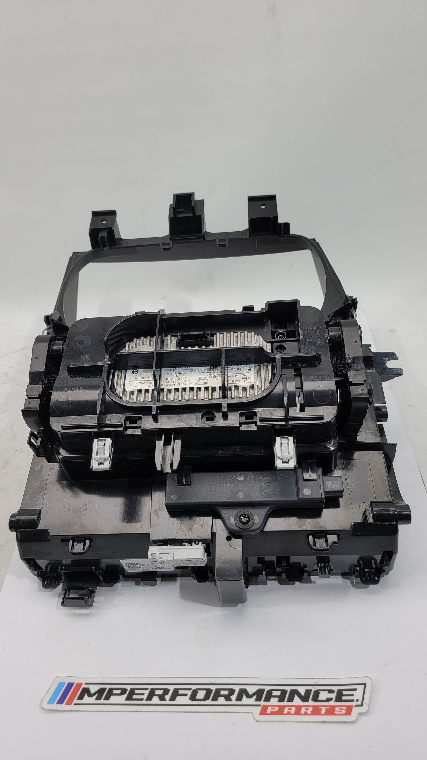 06997 - 5a55209 - 83320110 - 18701300505x - 22080208761 - 8p5a5cb6001 - MPerformance.parts