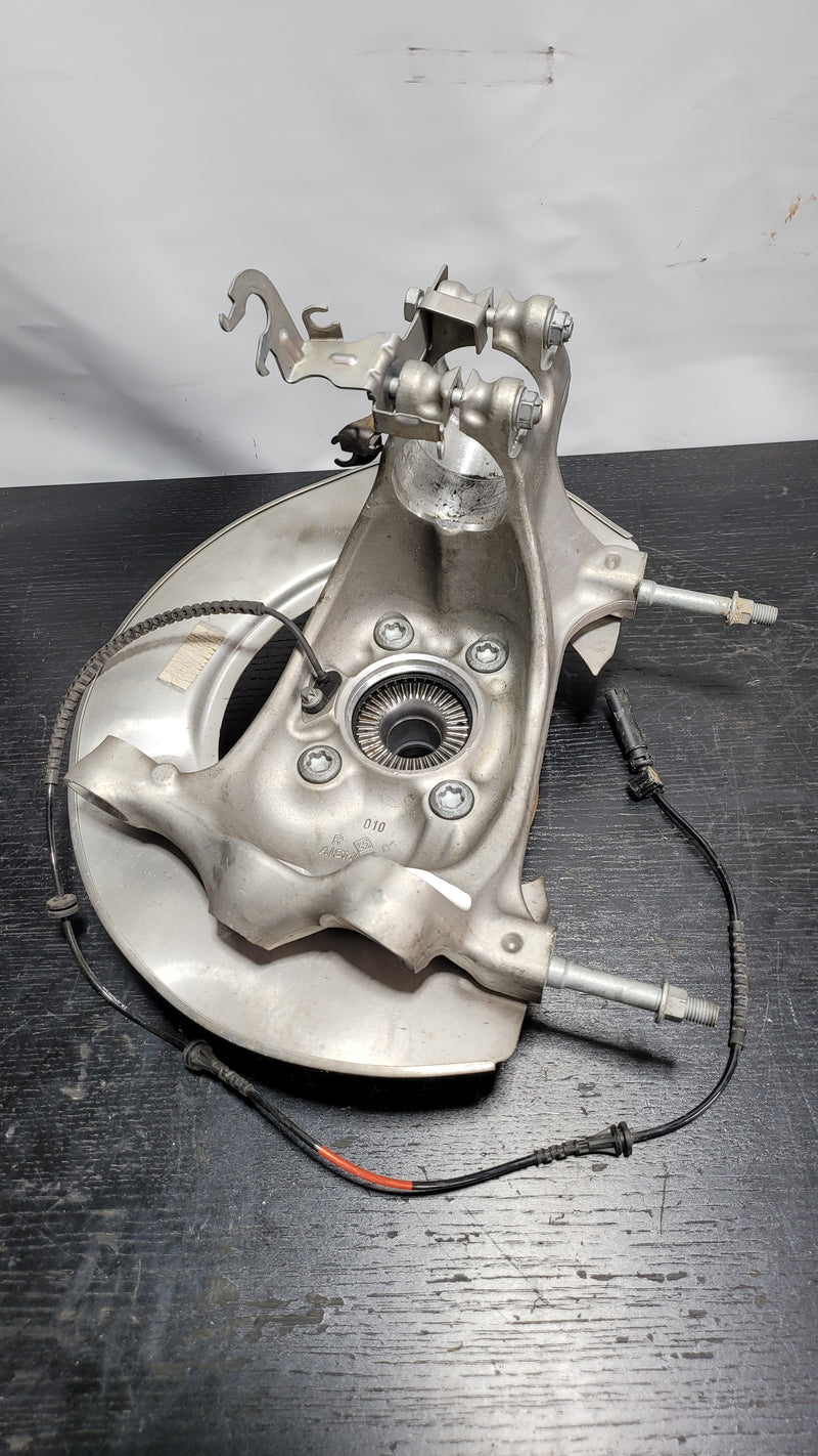 RIGHT FRONT HUB BMW M3 COMPETITION G80/G81 2022 XDRIVE 8095650 - MPerformance.parts