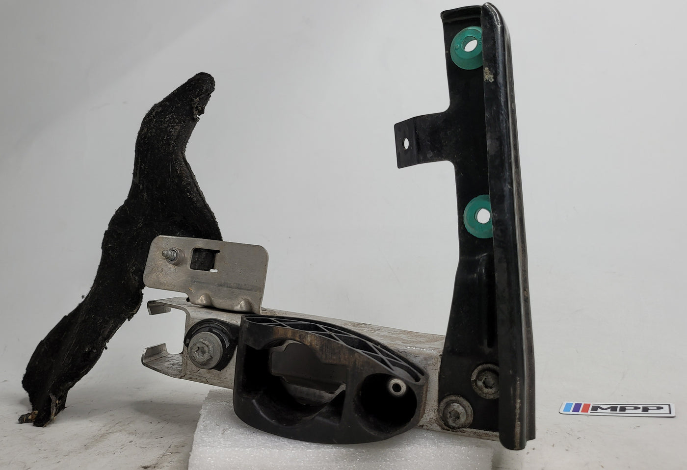 BMW M3 F80 2018 Auxiliary Radiator Bracket Lower LHS 8055741 - MPerformance.parts