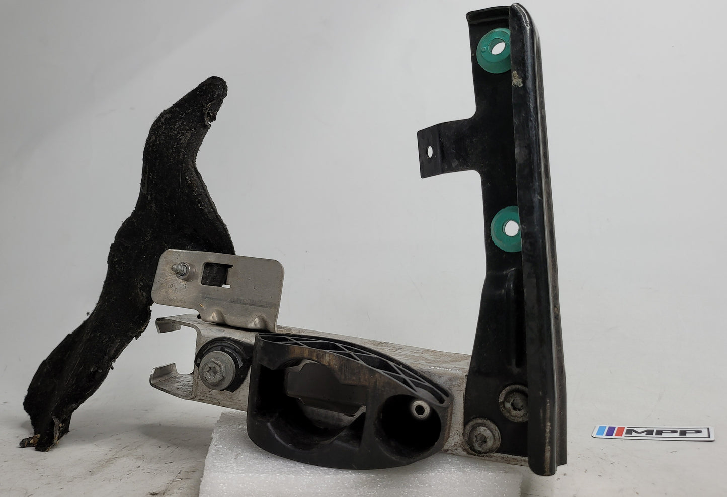 BMW M3 F80 2018 Auxiliary Radiator Bracket Lower LHS 8055741 - MPerformance.parts