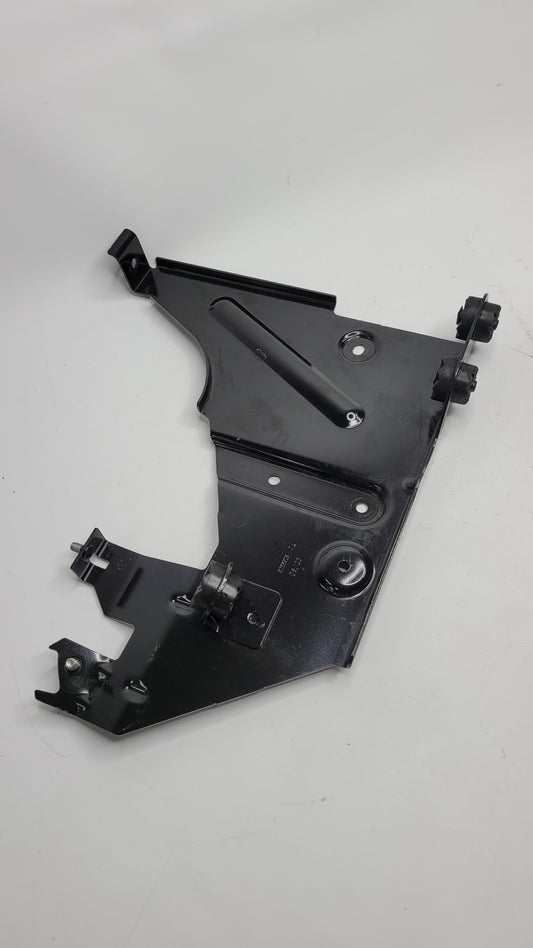 BMW M3 G87 G80 G81 G82 AIR CONDITION CONDENSER BRACKET - 8088926 - MPerformance.parts