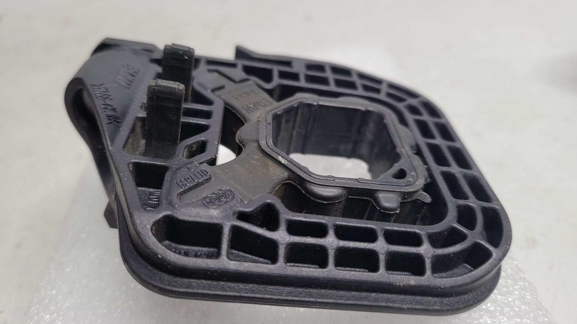 BMW G80 M3 Petrol Radiator Pack Bracket Mount Right - MPerformance.parts