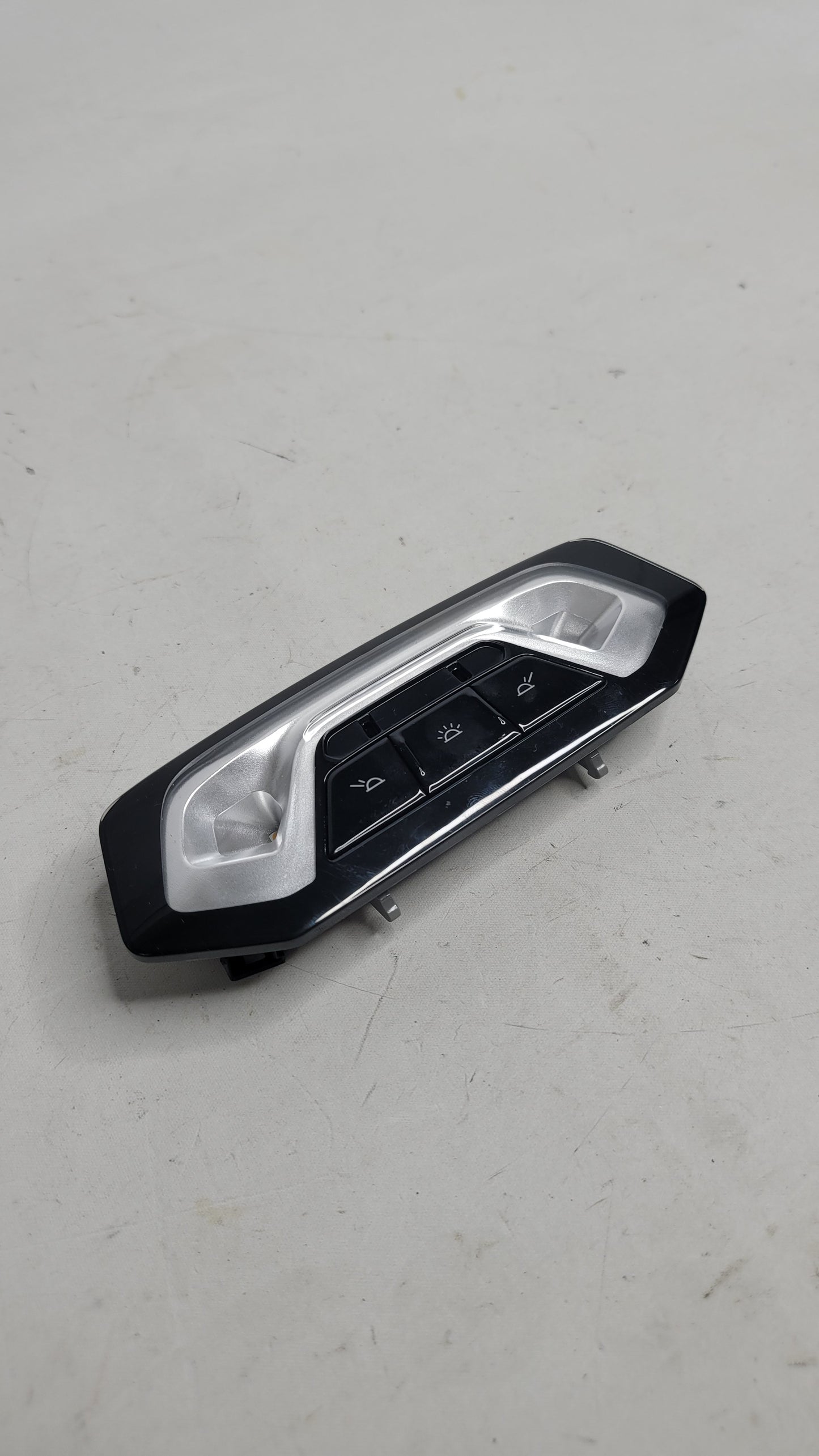 BMW M3 G80 REAR UPPER CENTER CONSOLE DOME LIGHT ASSEMBLY 791081301 - MPerformance.parts
