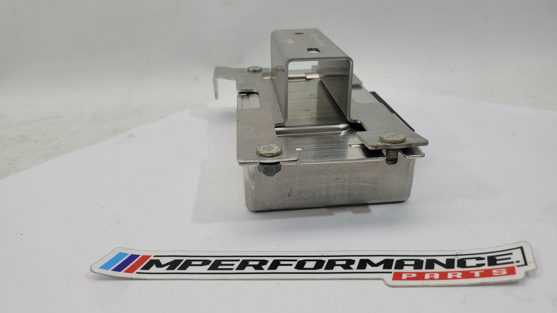 06994 - 6135988285001 - 144309 10 - 10451873 - 7850554 02 - 29720b - flag damage - MPerformance.parts