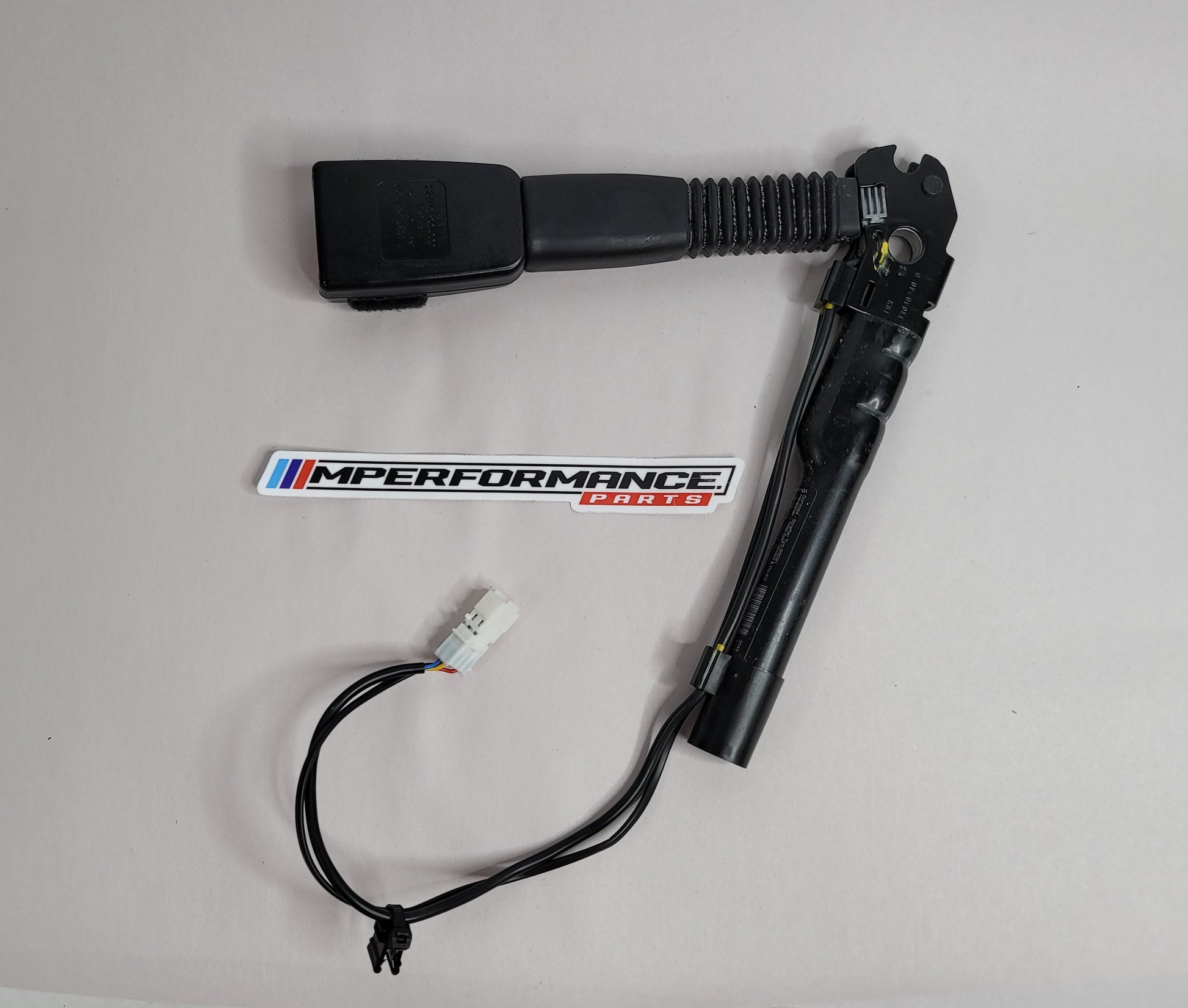 BMW F20 F21 F30 F31 F32 Seat Belt Buckle With Tensioner Front Left Side 7259387 - MPerformance.parts