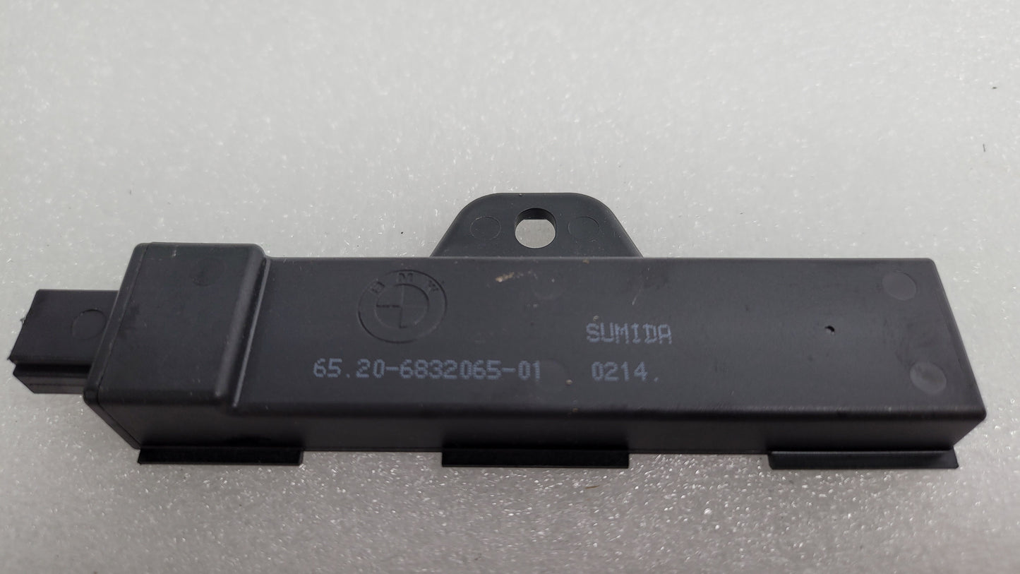 BMW G80 M3 INNER KEYLESS ENTRY ANTENNA 65206832065 - MPerformance.parts