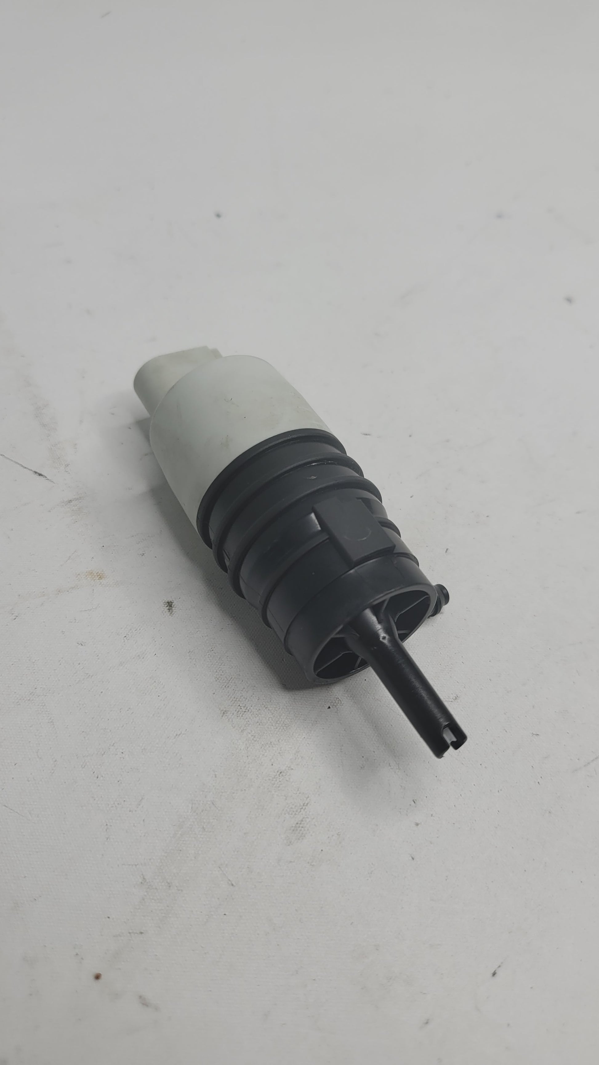 BMW G80 M3 - Windshield Washer PUMP 8736998 - MPerformance.parts