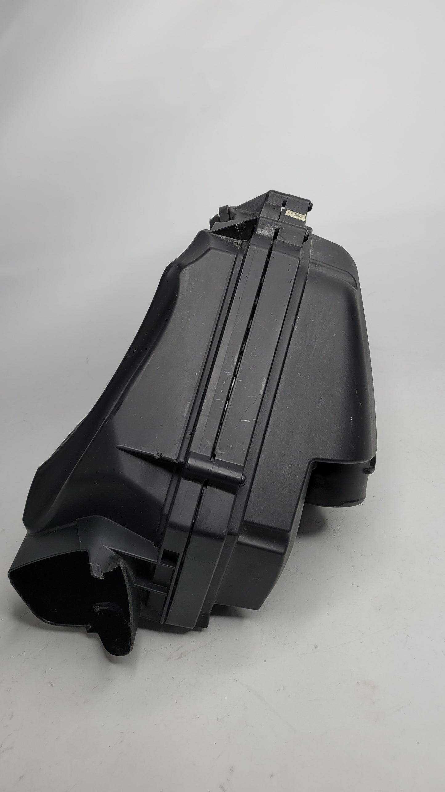 BMW M4 3.0L RWD RIGHT SIDE AIR CLEANER FILTER HOUSING BOX 8095805 - MPerformance.parts
