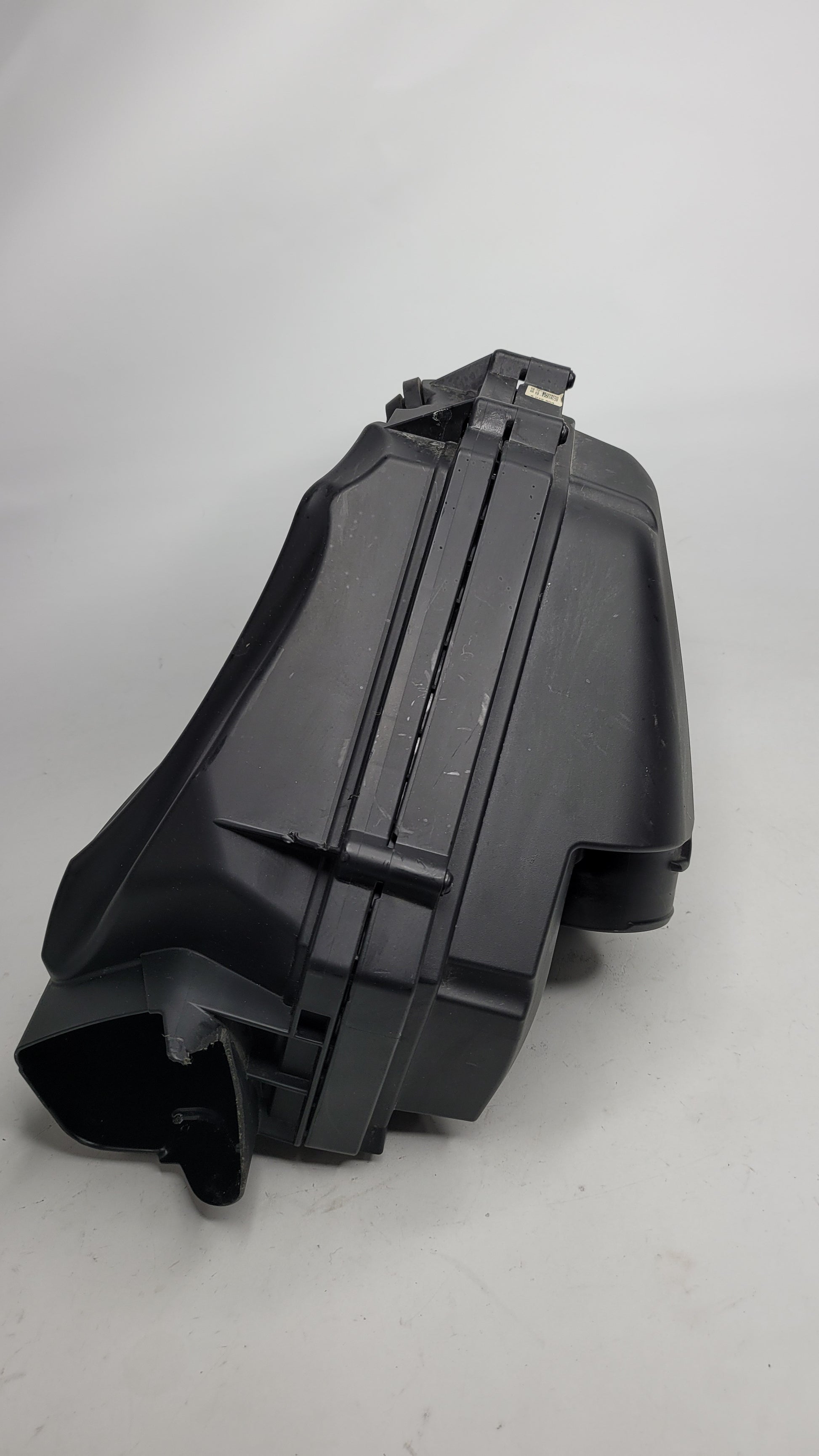 BMW M4 3.0L RWD RIGHT SIDE AIR CLEANER FILTER HOUSING BOX 8095805 - MPerformance.parts