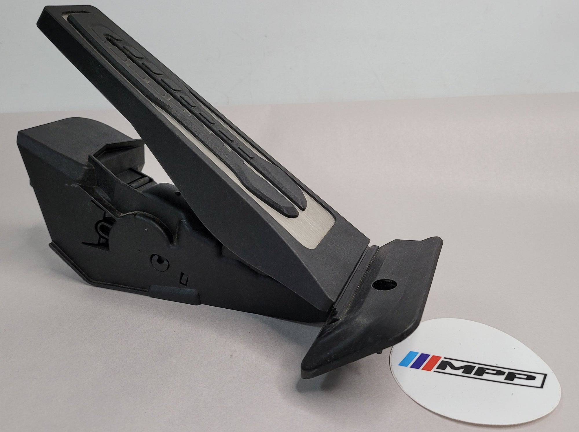 BMW G05 G07 G22 G80 G82 M3 F42 XM ACCELERATOR PEDAL THROTTLE MODULE AUTO 6889820 - MPerformance.parts