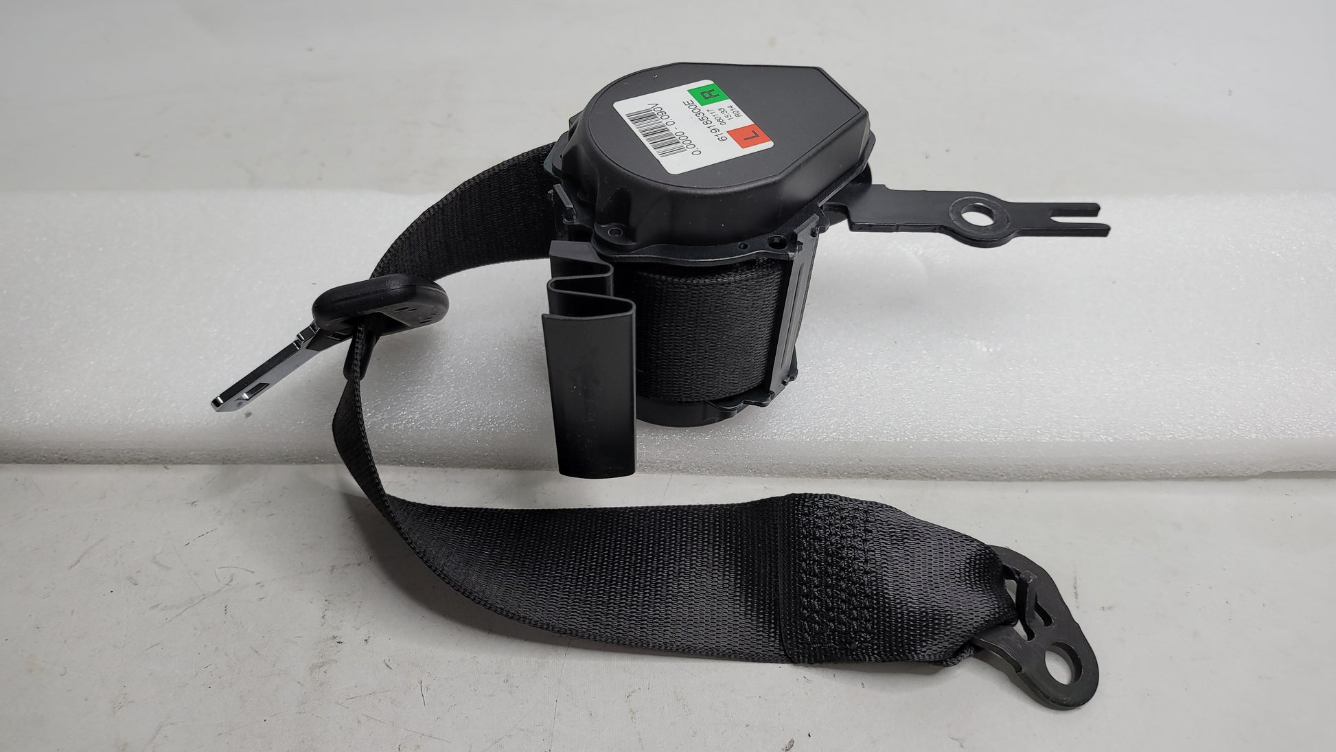 BMW M3 F80 SERIES SEAT BELT REAR RIGHT SIDE 619185300E - MPerformance.parts