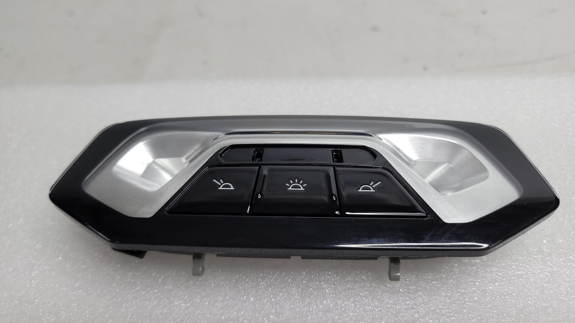 BMW M3 G80 REAR UPPER CENTER CONSOLE DOME LIGHT ASSEMBLY 791081301 - MPerformance.parts