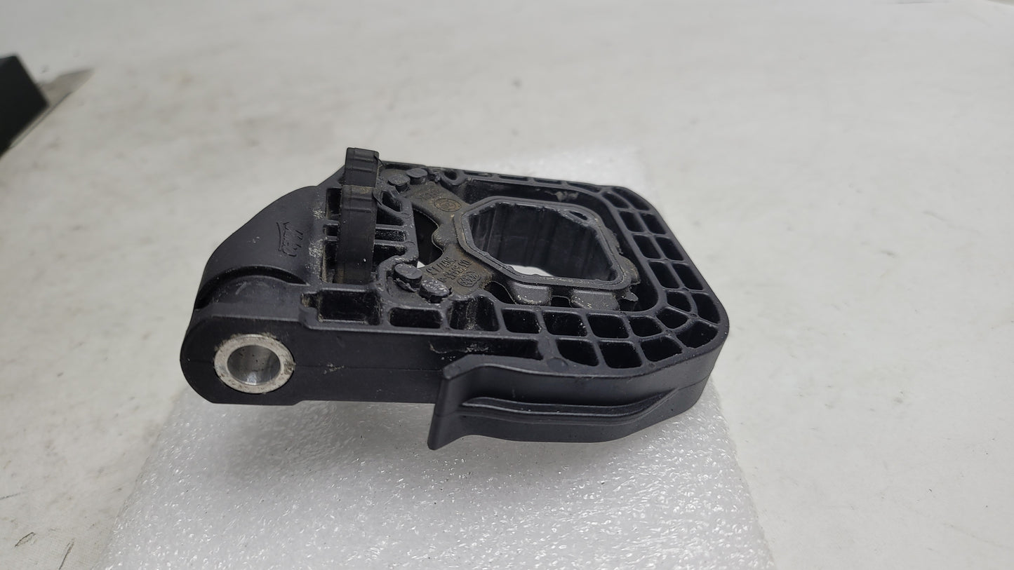 BMW G80 M3 Petrol Radiator Pack Bracket Mount Left 9895623 - MPerformance.parts