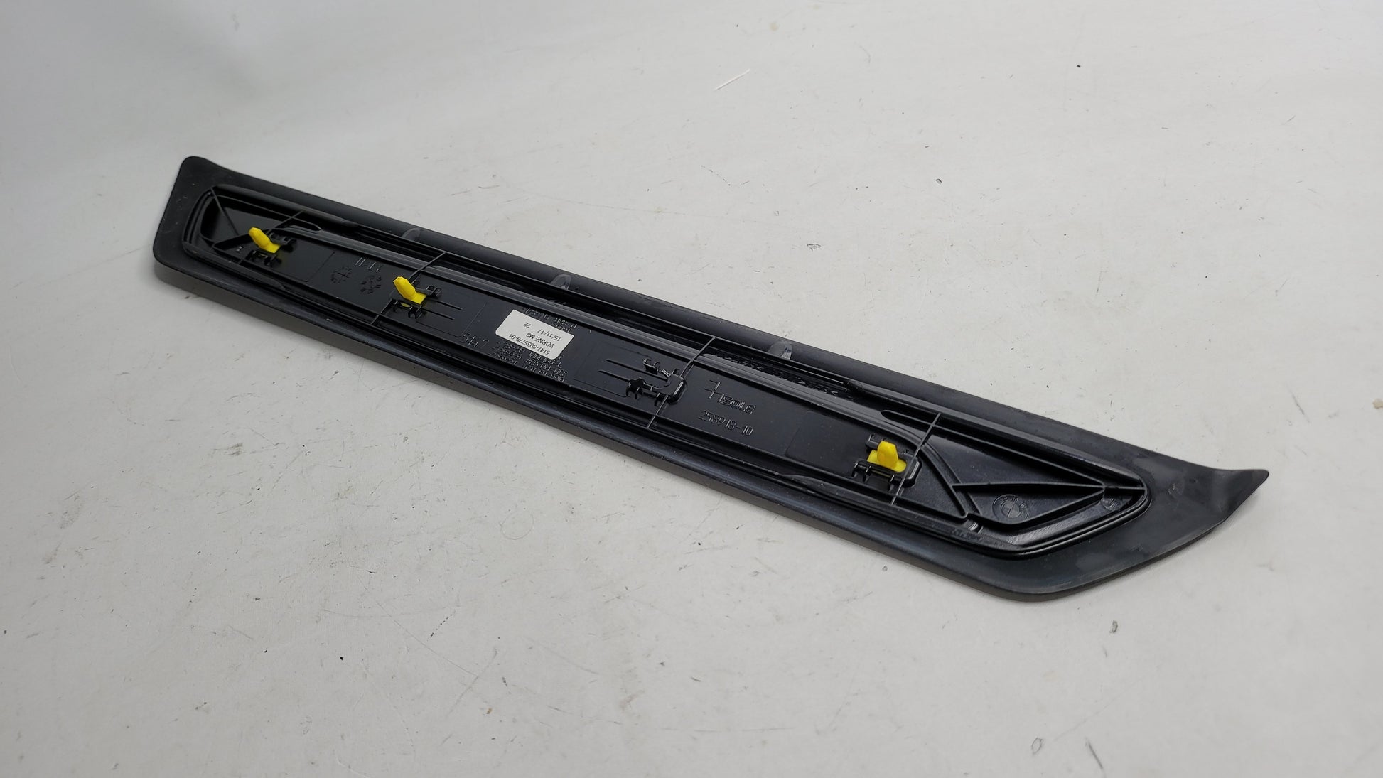 BMW M3 F80 FRONT DOOR ENTRANCE SILL TRIM 8055779 - MPerformance.parts