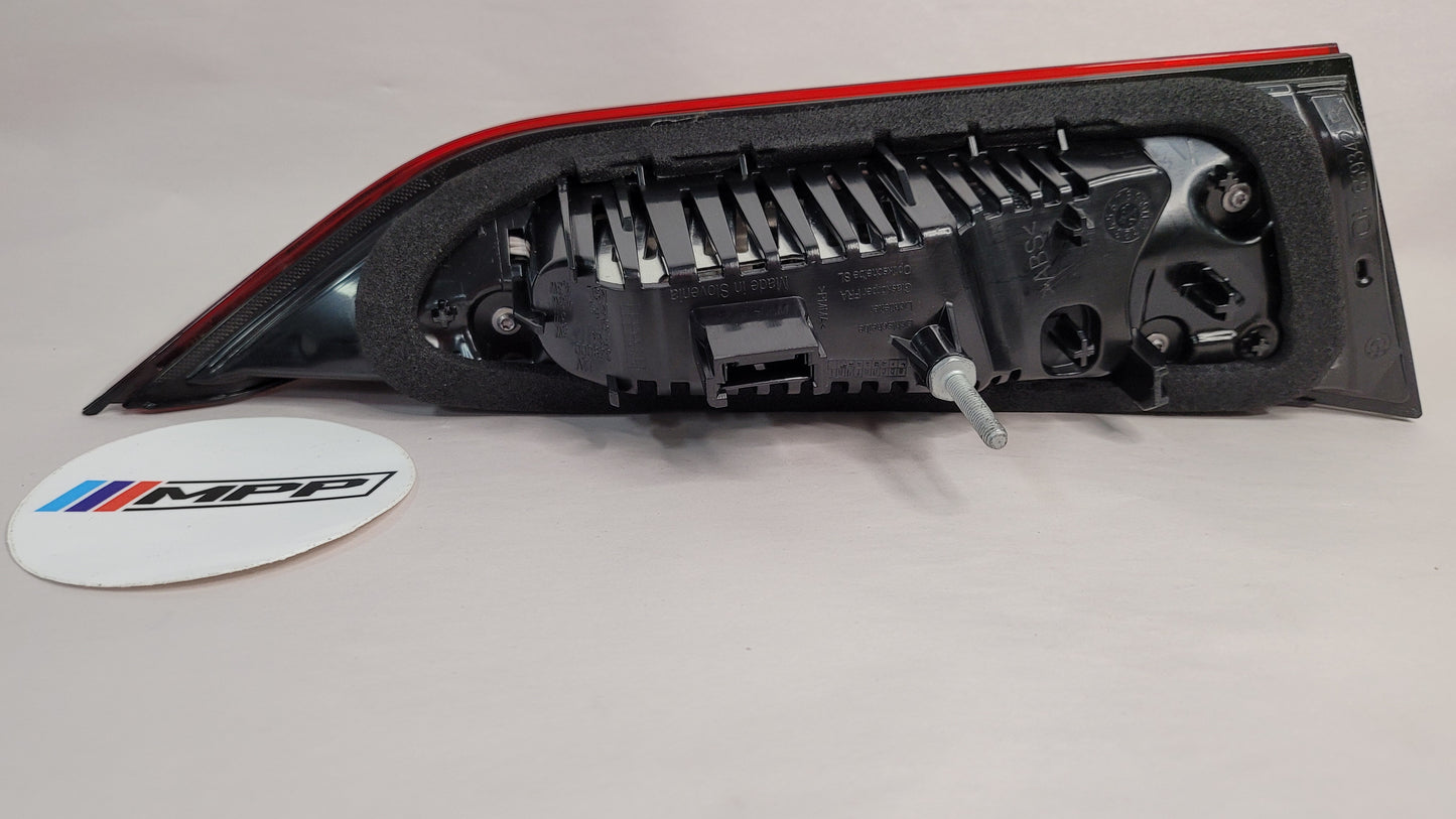 BMW M4 COMPETITION G82 REAR LIGHT ON THE BODY PASSENGER SIDE LEFT 7477603 - MPerformance.parts