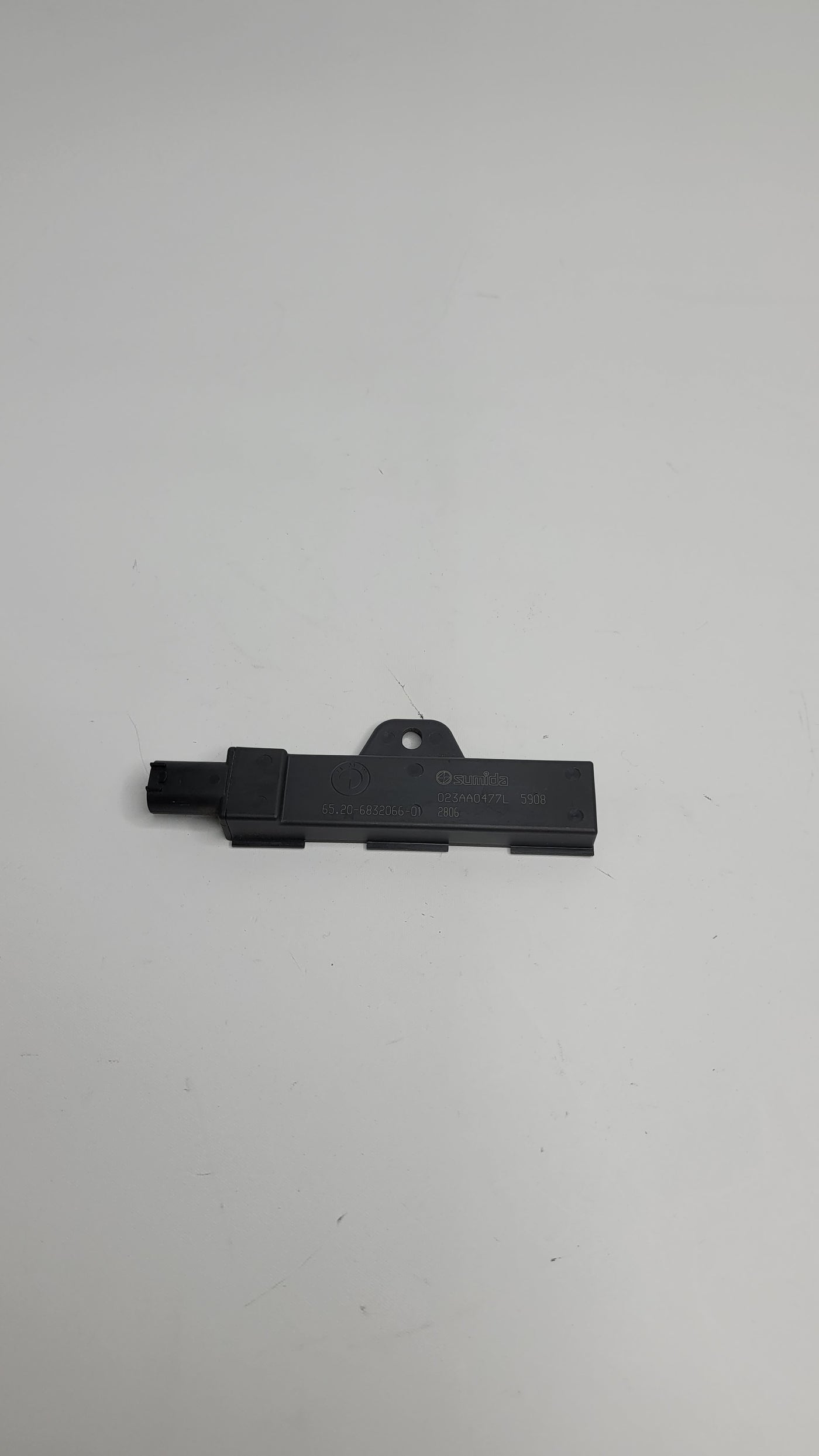 BMW M3 G80 KEYLESS ENTRY ANTENNA MODULE OEM 65-20-6832066 - MPerformance.parts