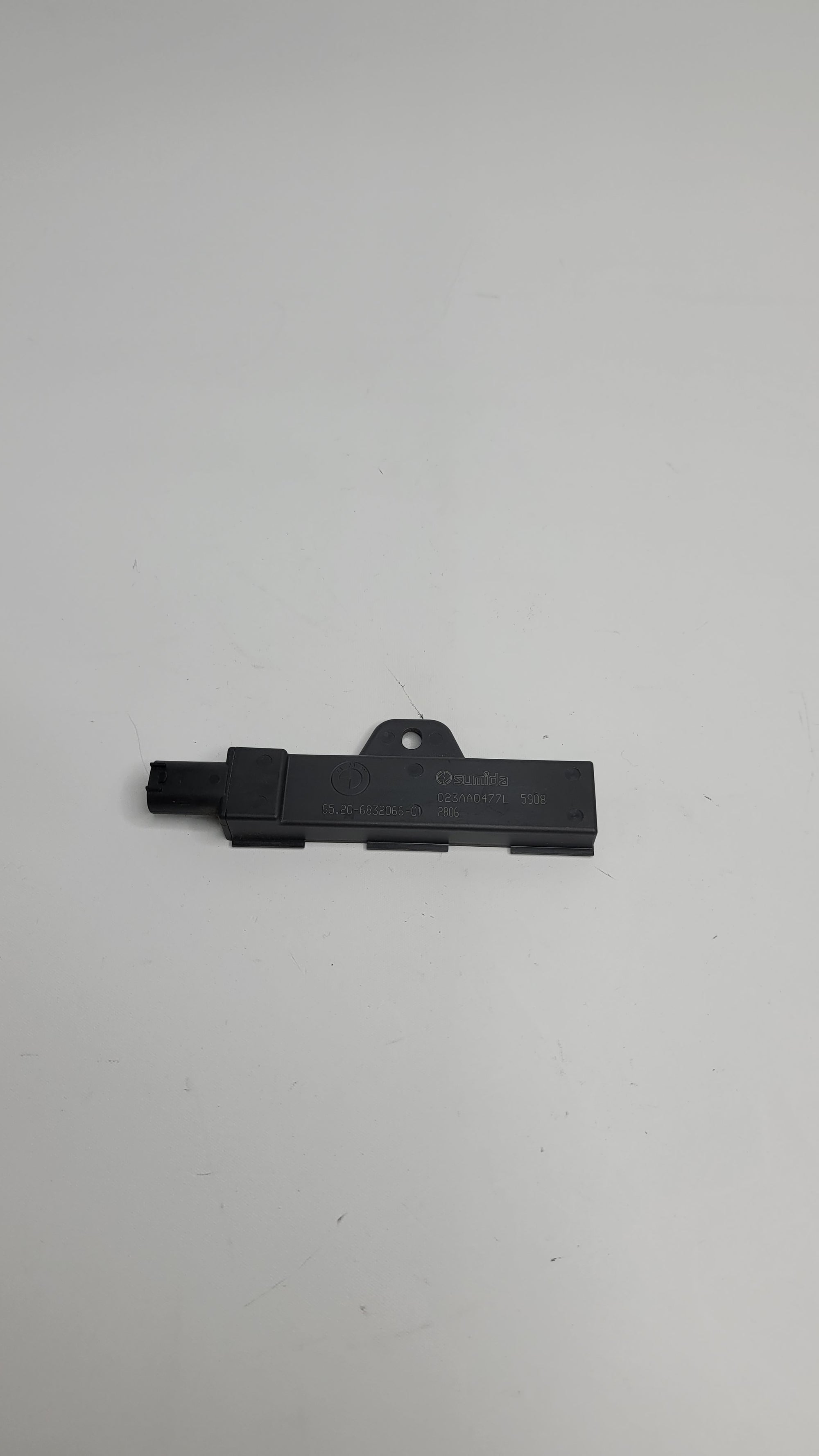 BMW M3 G80 KEYLESS ENTRY ANTENNA MODULE OEM 65-20-6832066 - MPerformance.parts